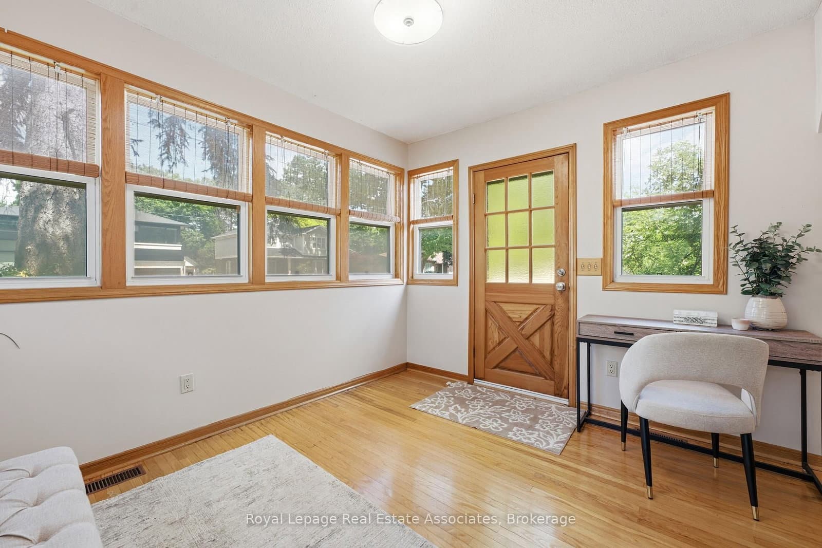 64 Eaglewood Boulevard - Image 4