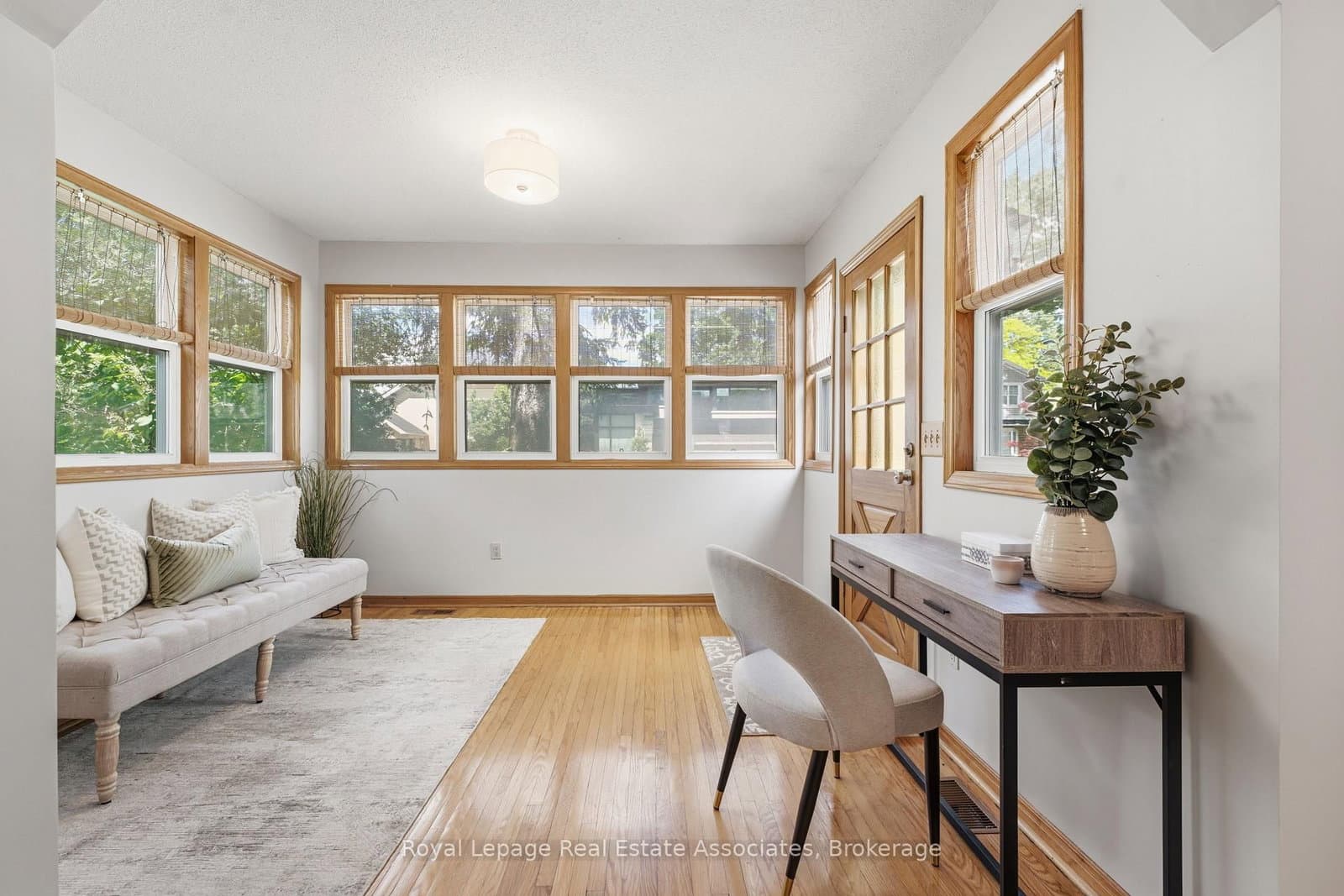 64 Eaglewood Boulevard - Image 6
