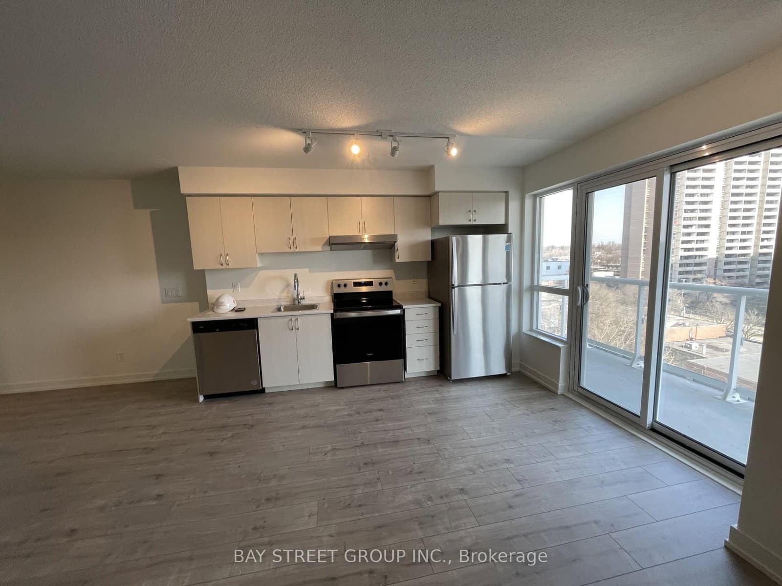 10 Wilby Crescent, Unit 809 - Image 4