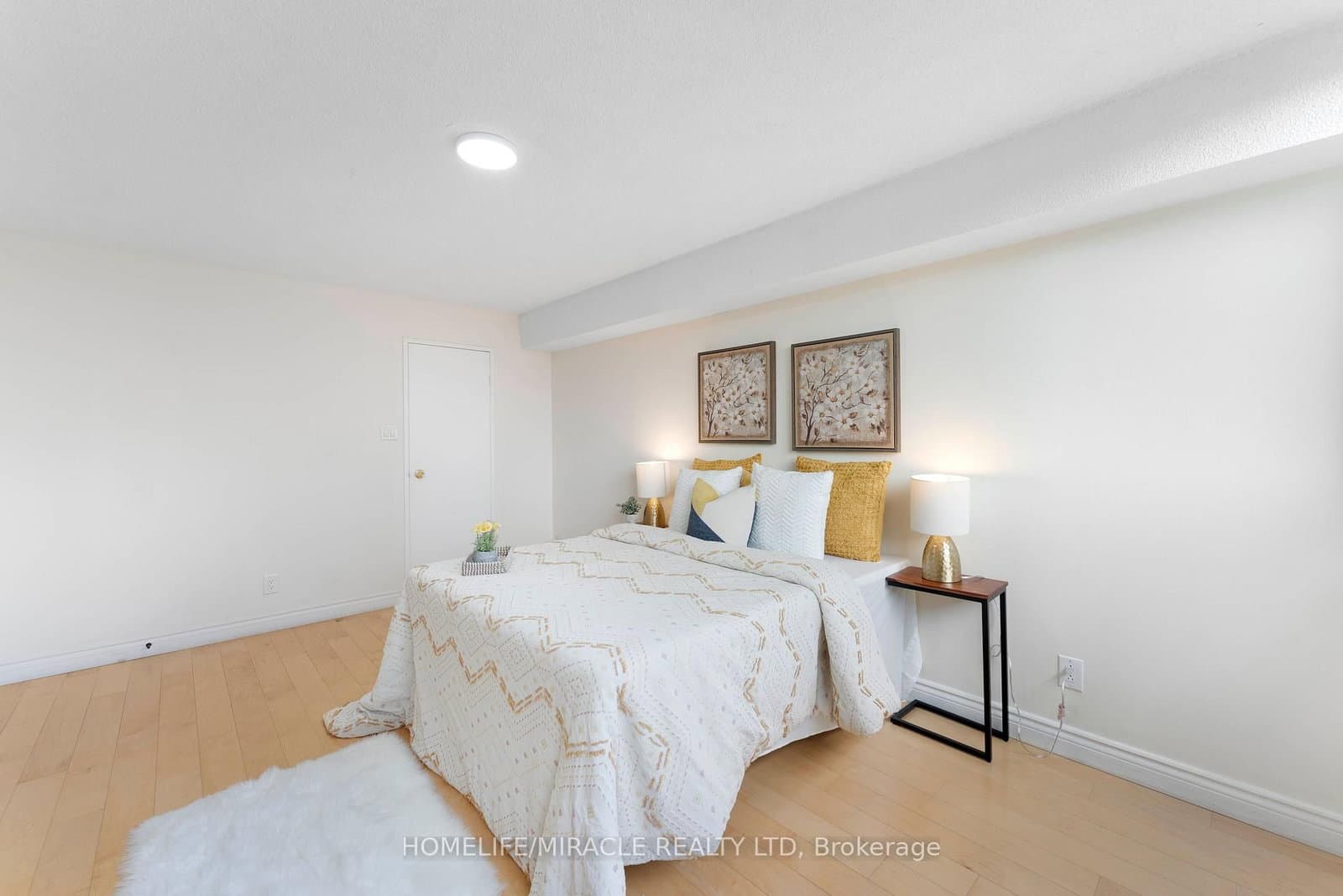 3700 Kaneff Crescent N, Unit 202 - Image 5