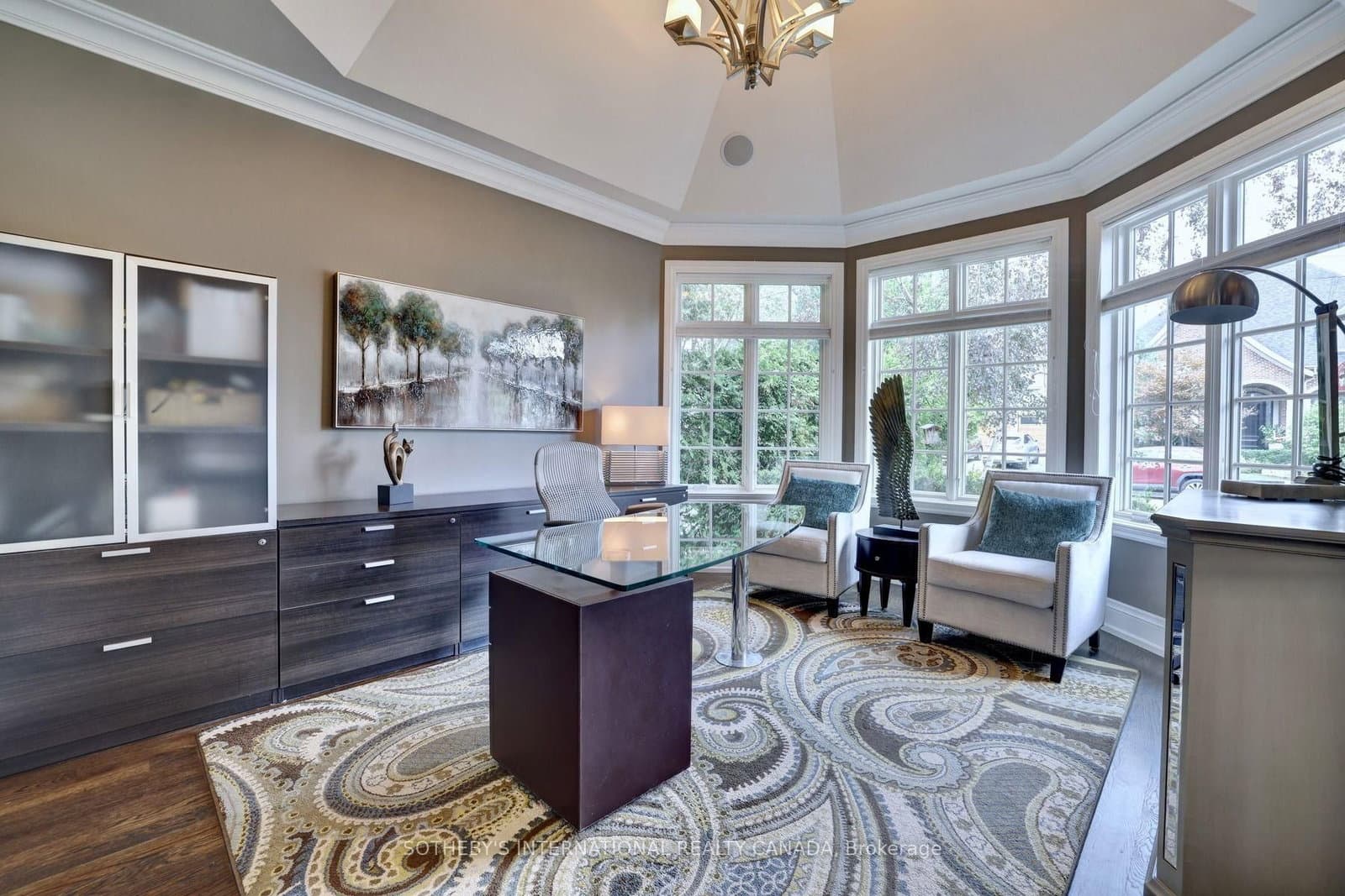 32 Oakwood Avenue S - Image 5