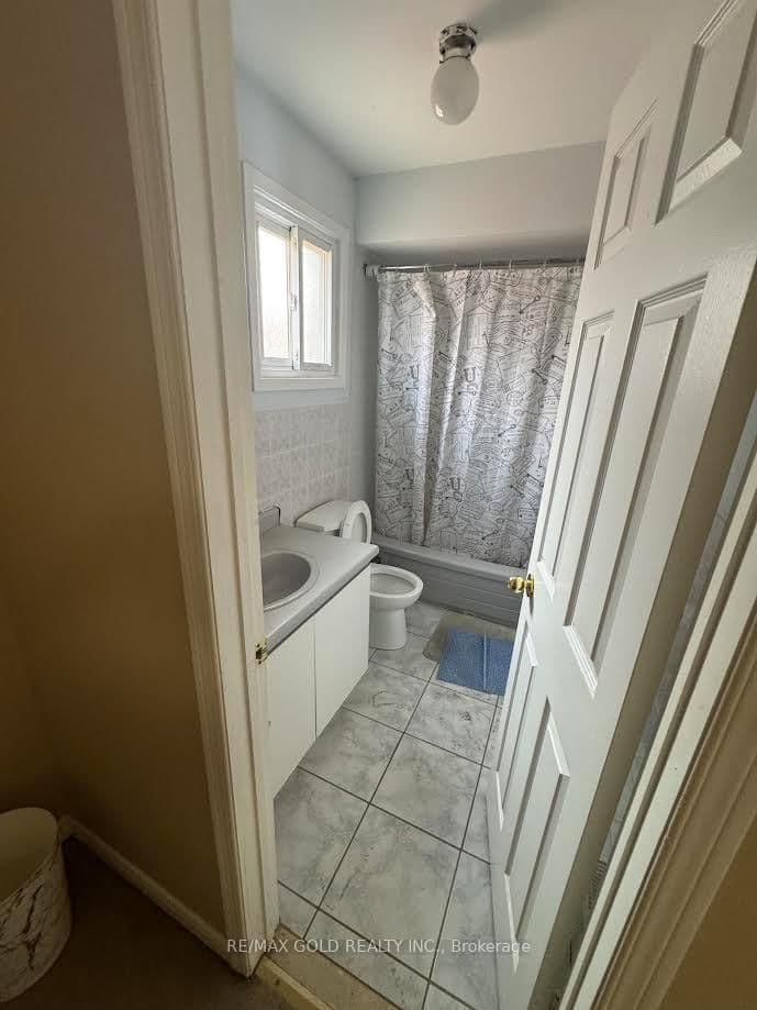 198 Harrowsmith Drive - Image 3