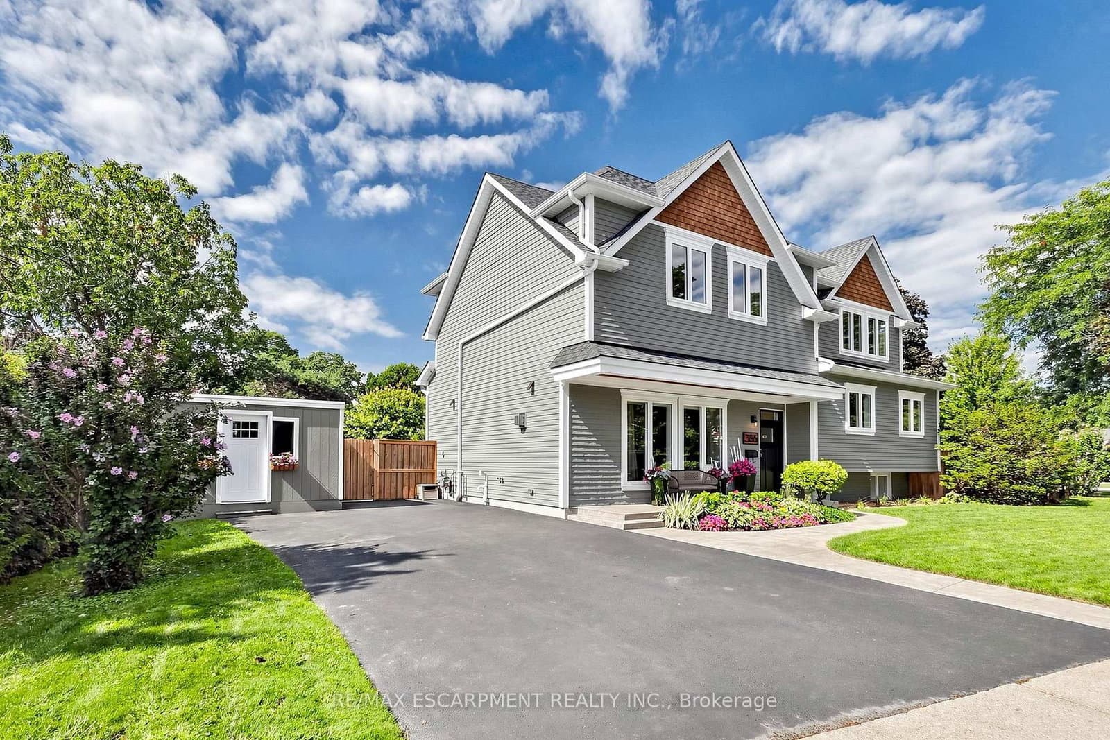 386 Cosburn Crescent - Image 2
