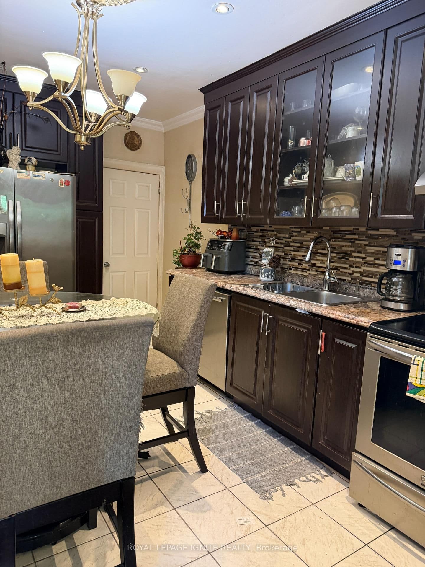 35 Hillary Avenue - Image 4