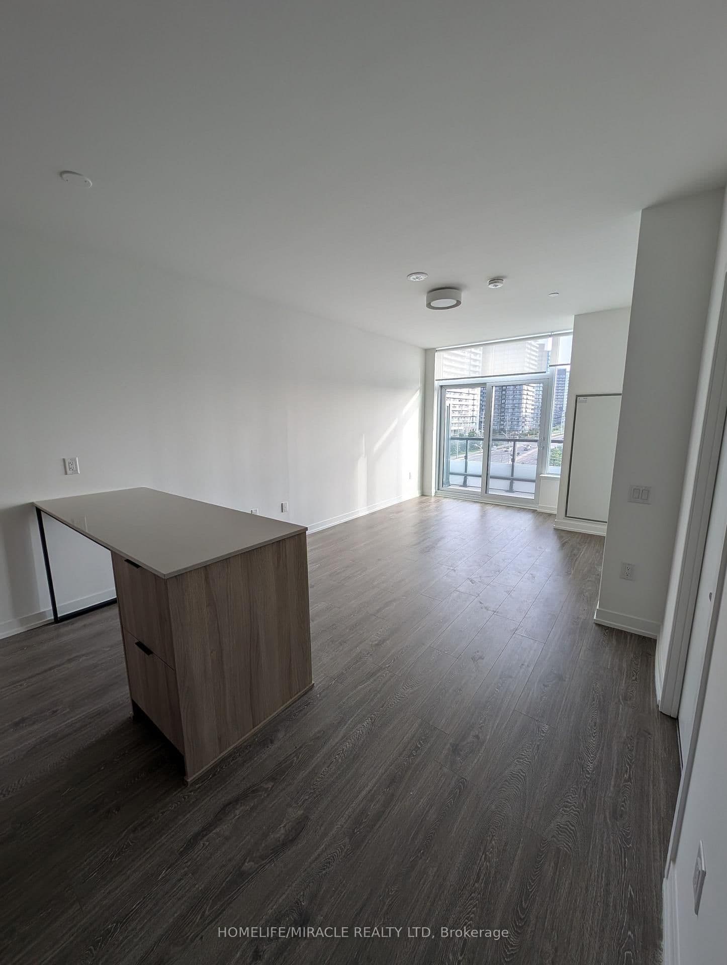 2485 Eglinton Avenue W, Unit 718 - Image 4