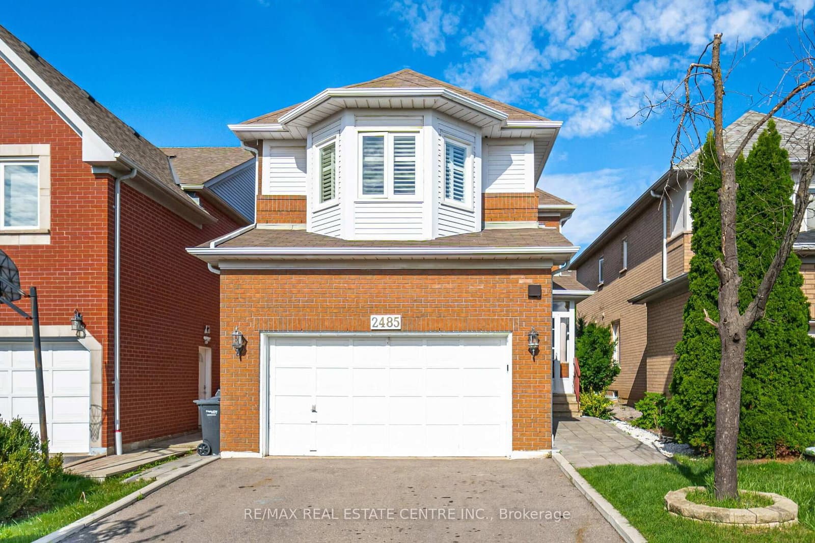 2485 Strathmore Crescent N - Image 2