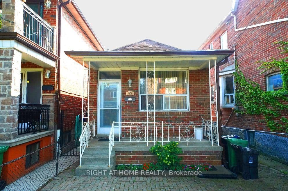 65 Salem Avenue - Image 1
