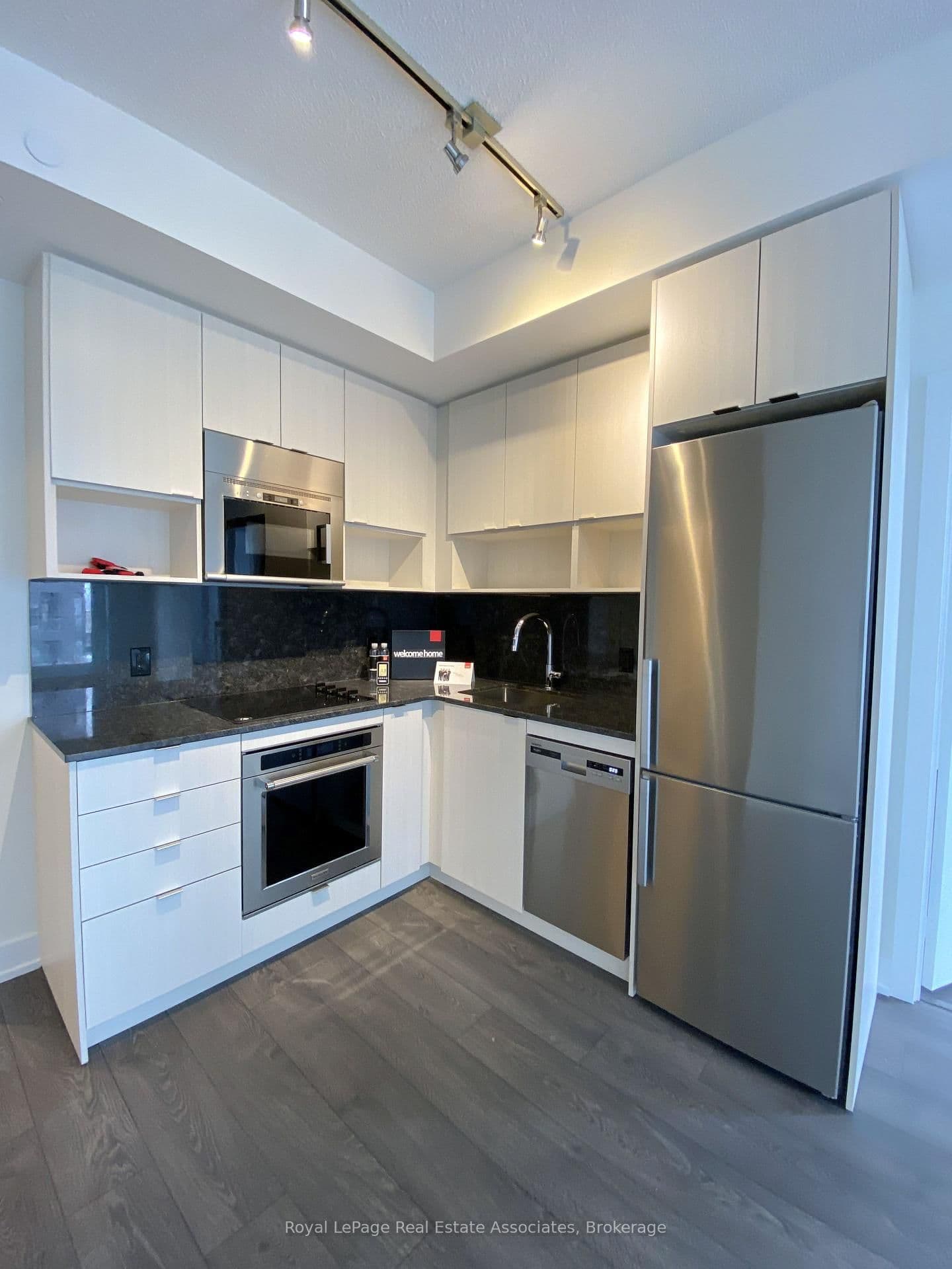 7 Mabelle Avenue, Unit 3101 - Image 2
