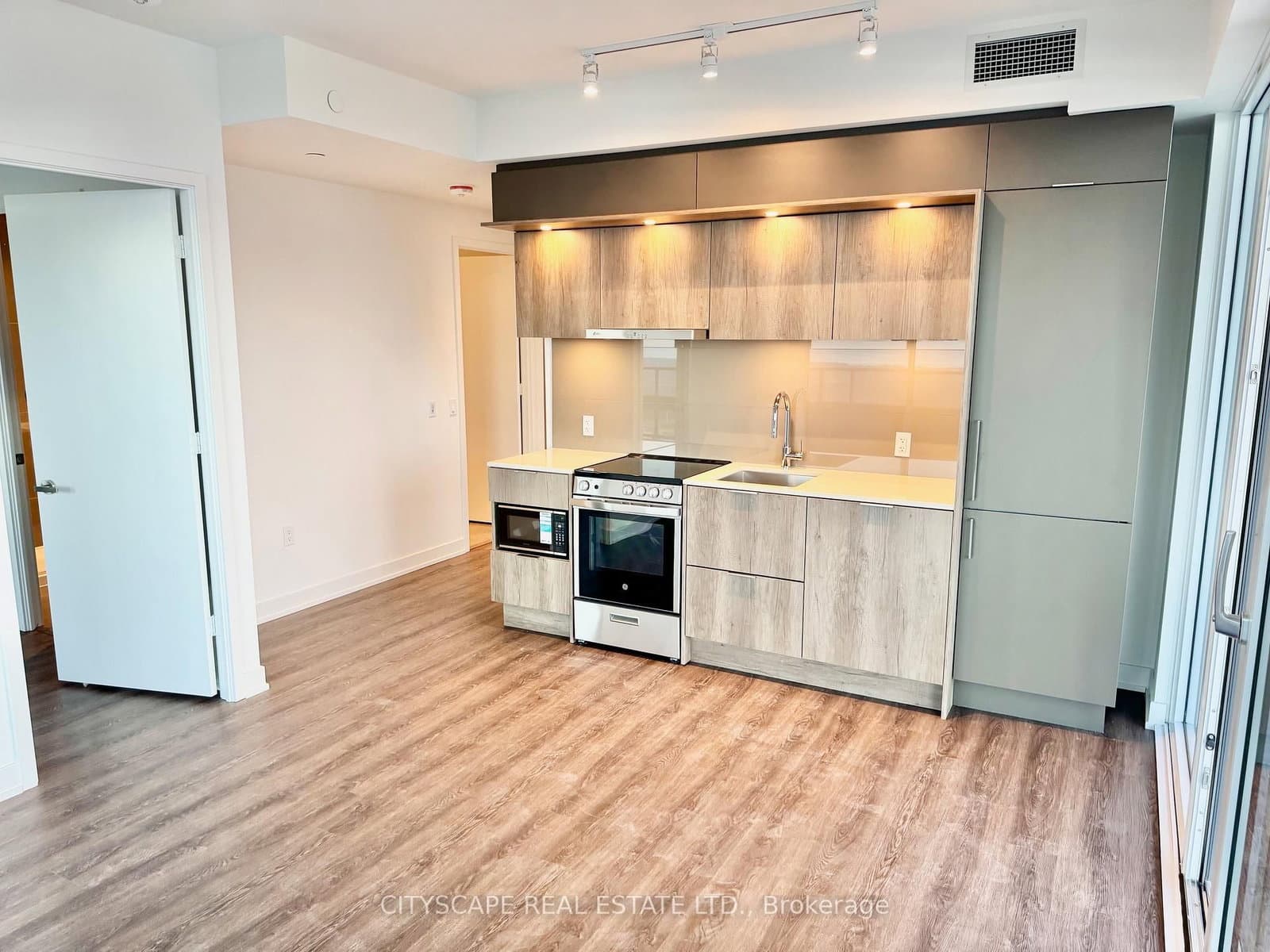 448 Burnhamthorpe Road W, Unit 6508 - Image 6