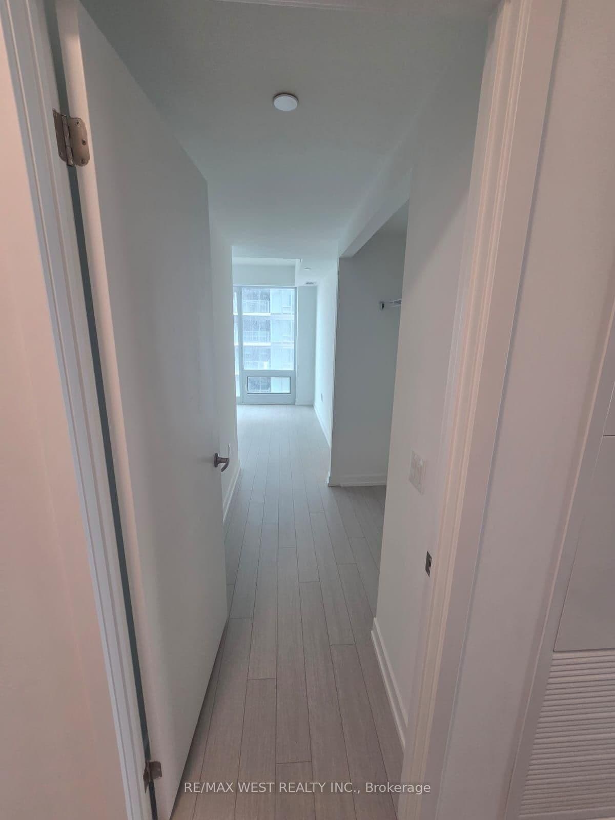 4010 Eglinton Avenue W, Unit 1419 - Image 4