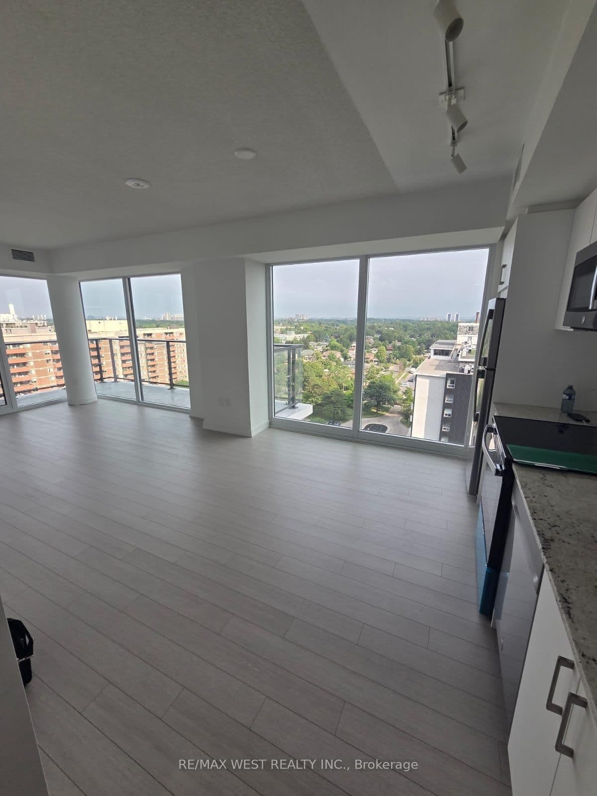 4010 Eglinton Avenue W, Unit 1419 - Image 5