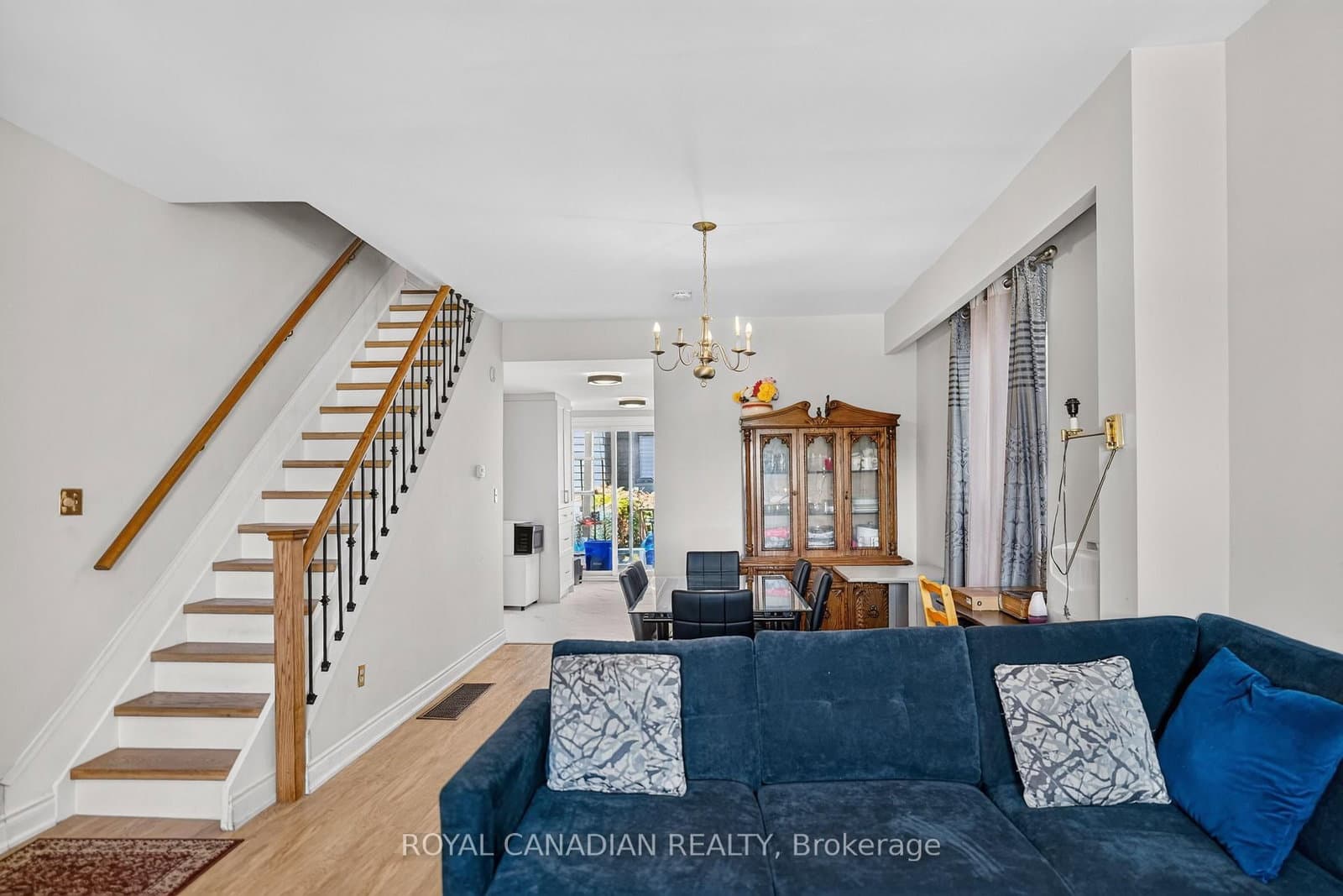 2538 St Clair Avenue W - Image 5