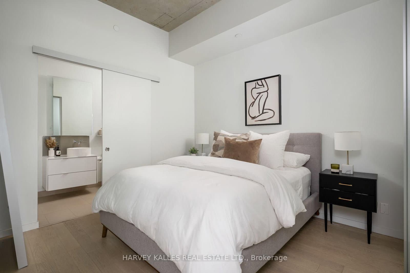 383 Sorauren Avenue, Unit 809 - Image 4