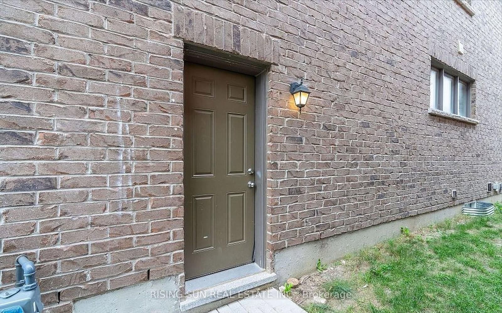 24 Herrick Drive - Image 3