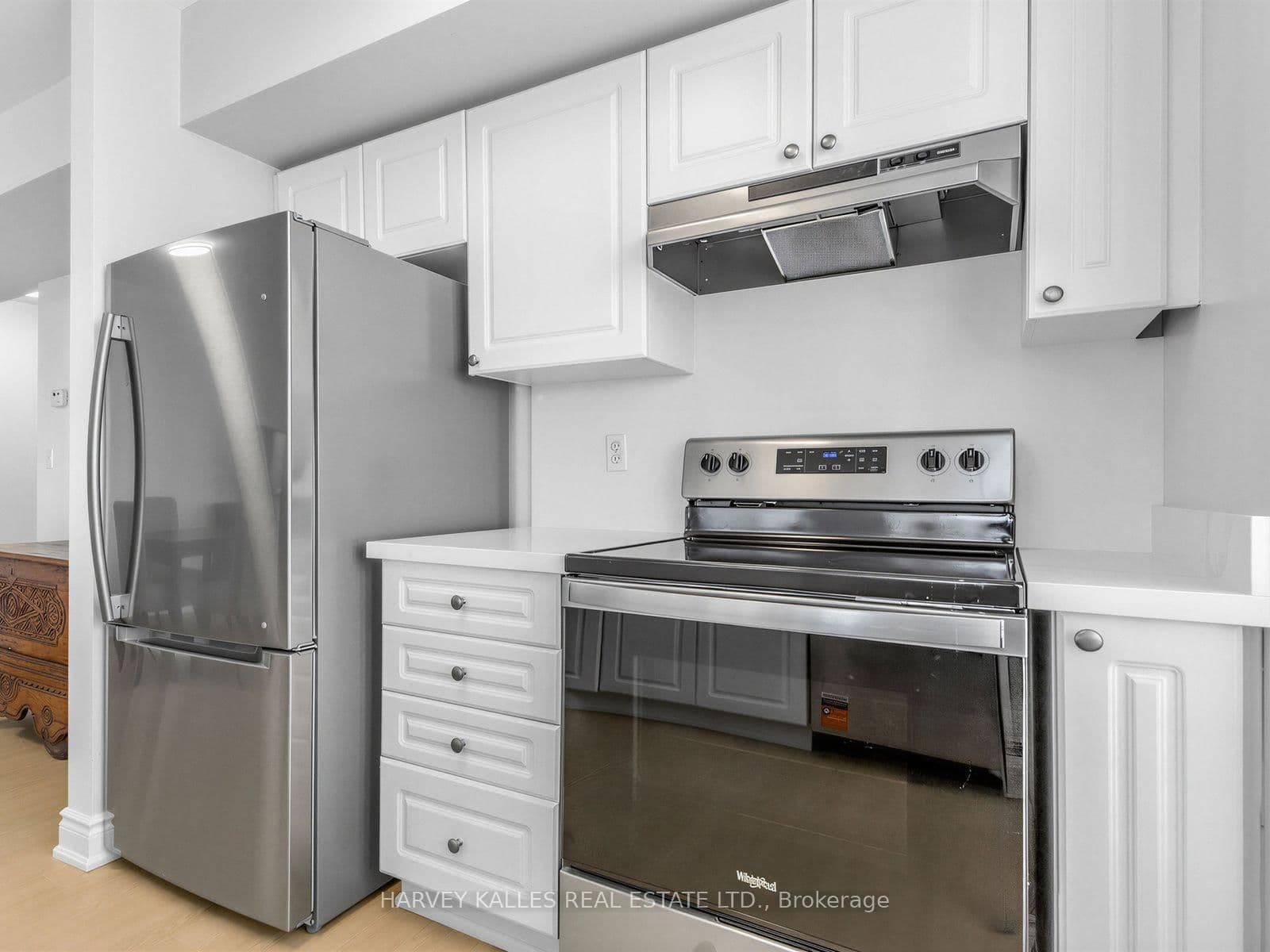 190 Manitoba Street, Unit 904 - Image 4