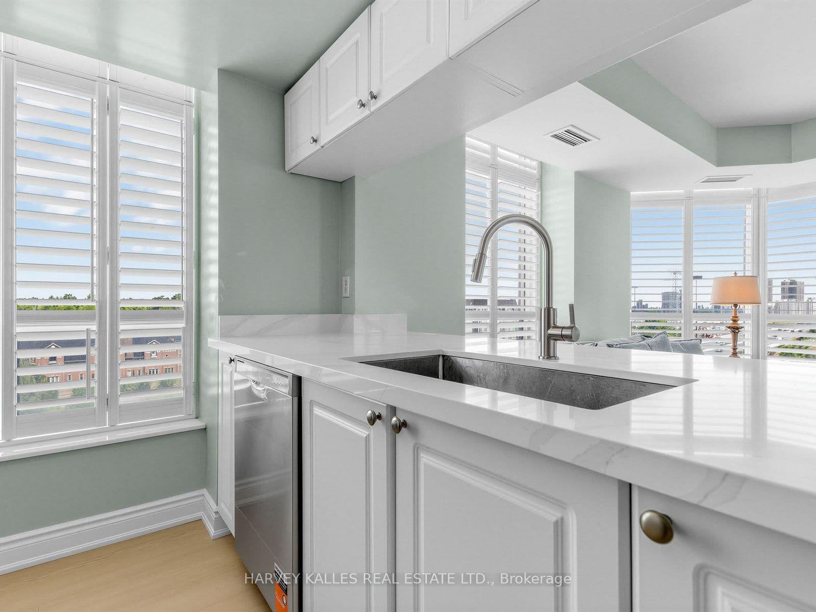 190 Manitoba Street, Unit 904 - Image 5