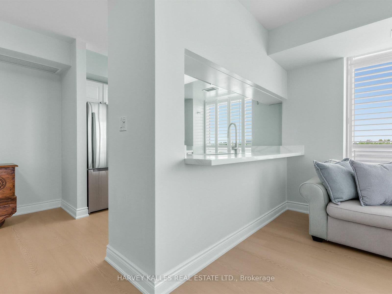 190 Manitoba Street, Unit 904 - Image 6