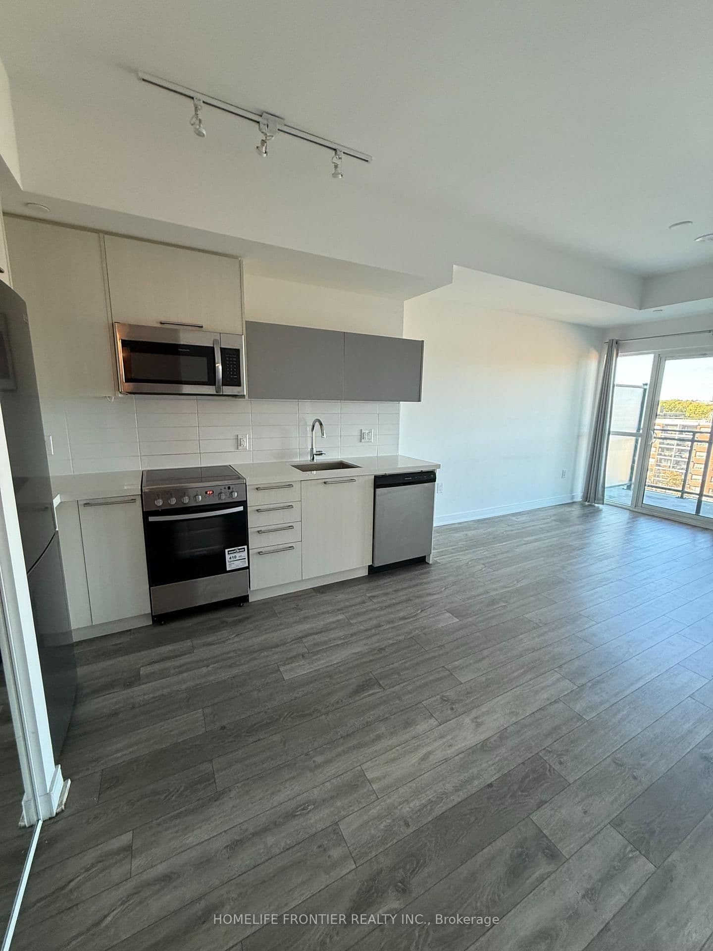 25 Neighbourhood Lane, Unit 909 - Image 1
