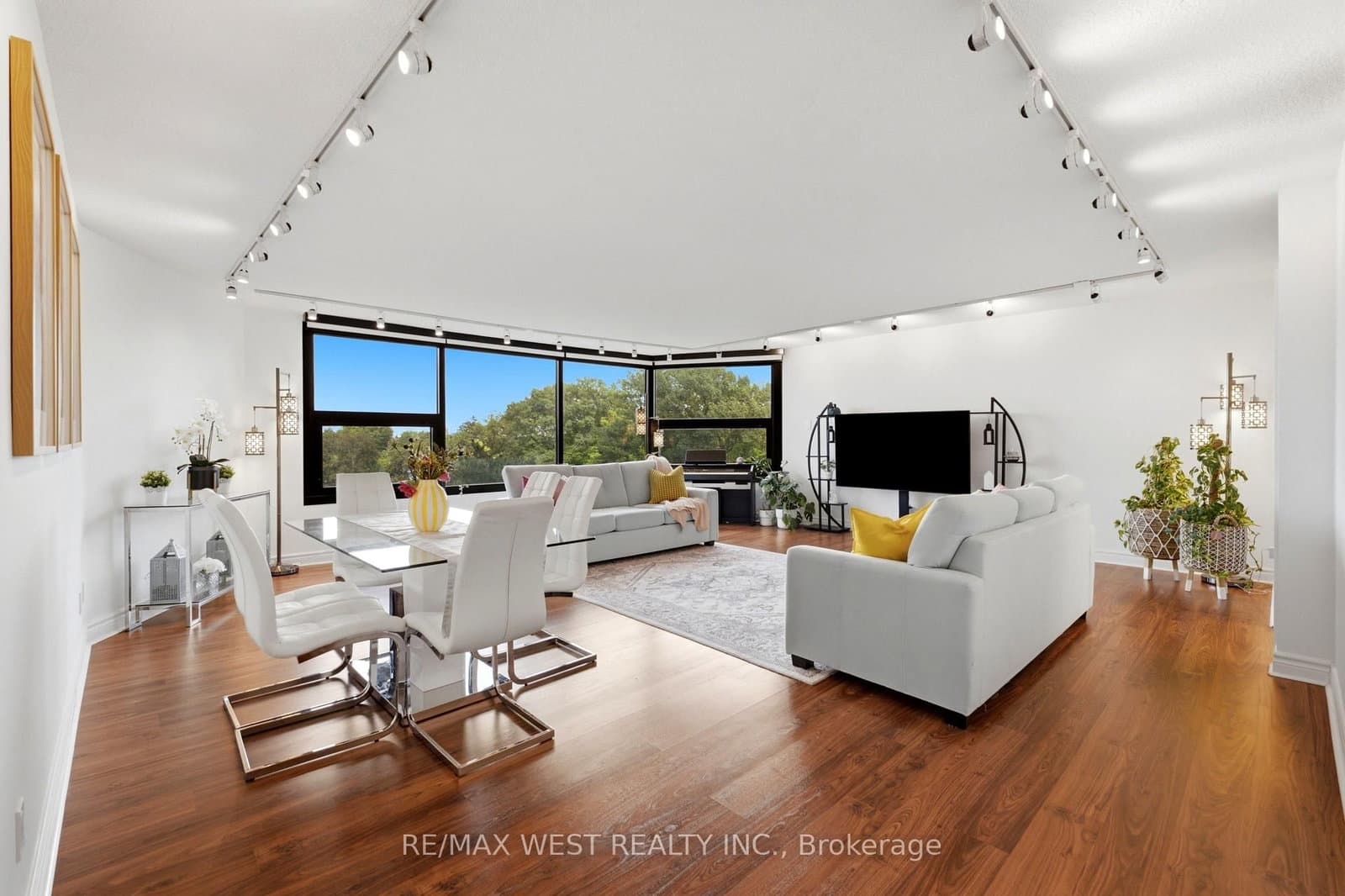 1300 Bloor Street, Unit 504 - Image 3