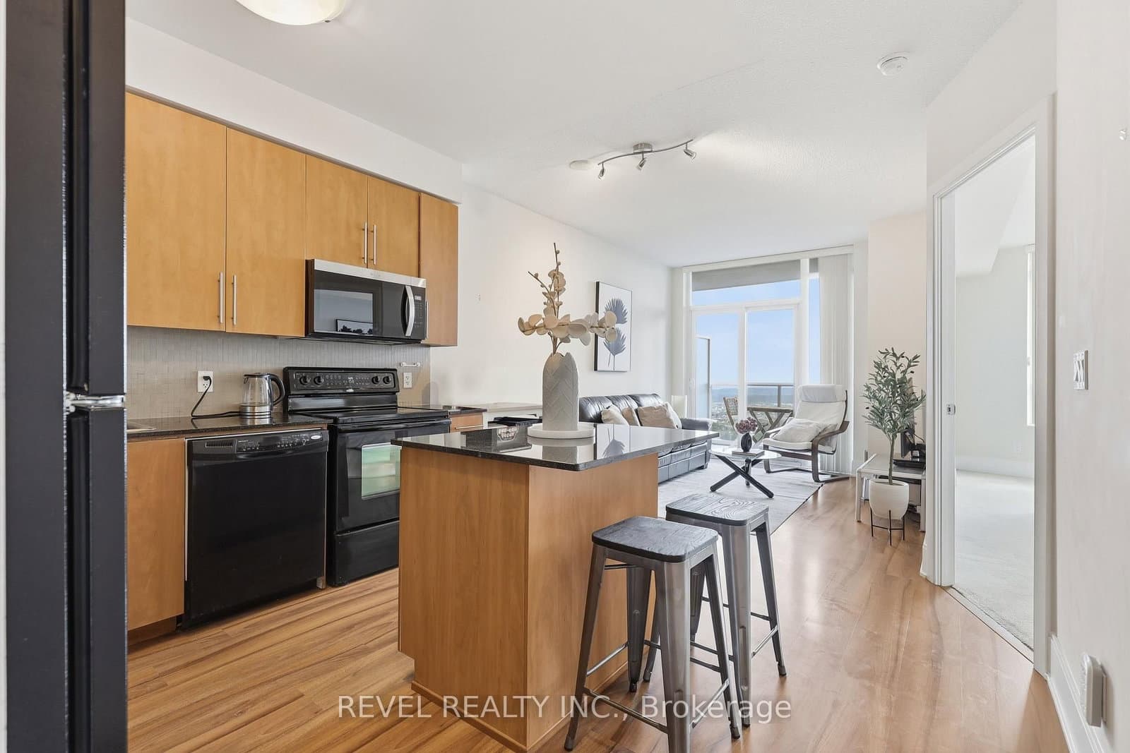 330 Burnhamthorpe Road W, Unit 3101 - Image 3