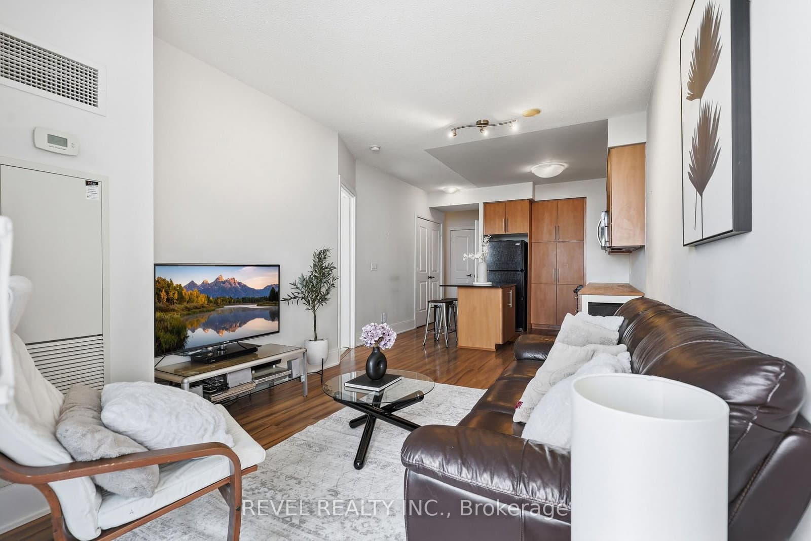 330 Burnhamthorpe Road W, Unit 3101 - Image 4