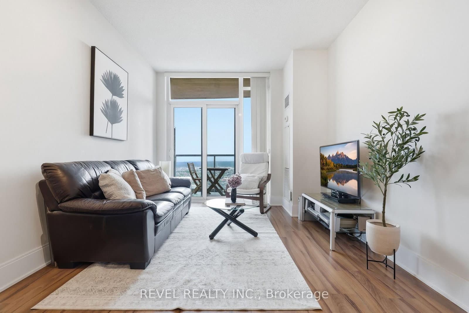 330 Burnhamthorpe Road W, Unit 3101 - Image 5