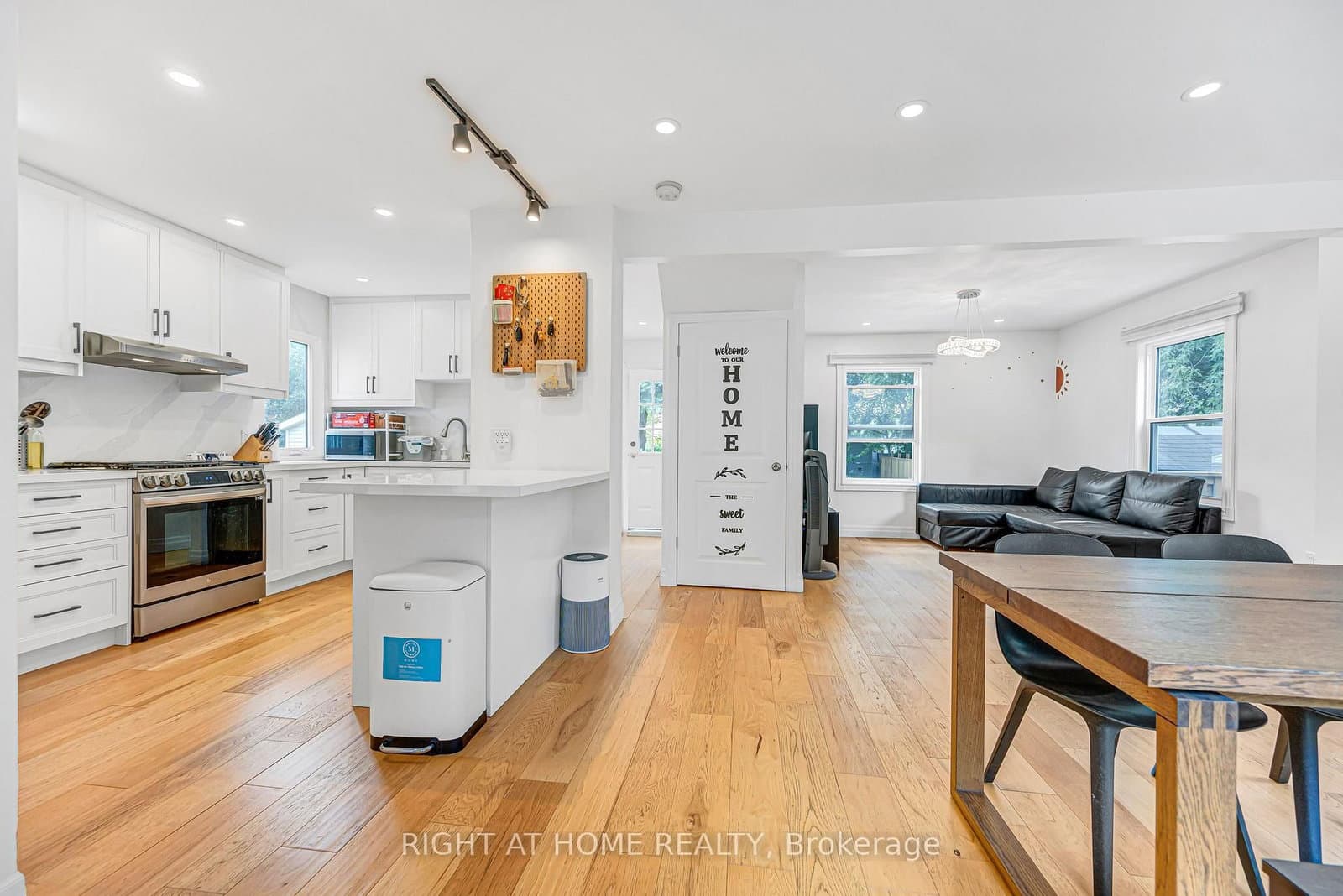 121 Hearst Circle - Image 6