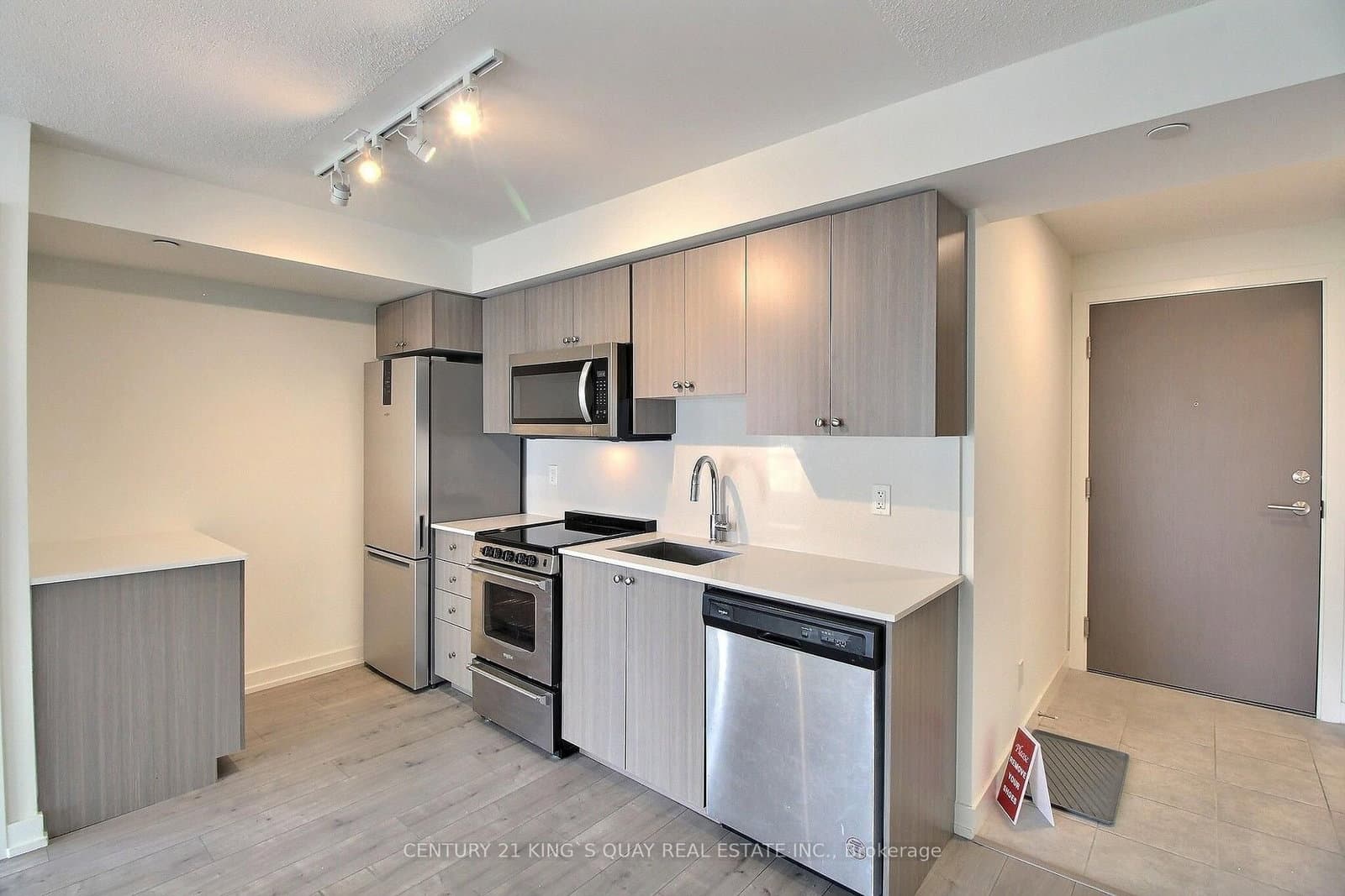 10 Wilby Crescent, Unit 907 - Image 2