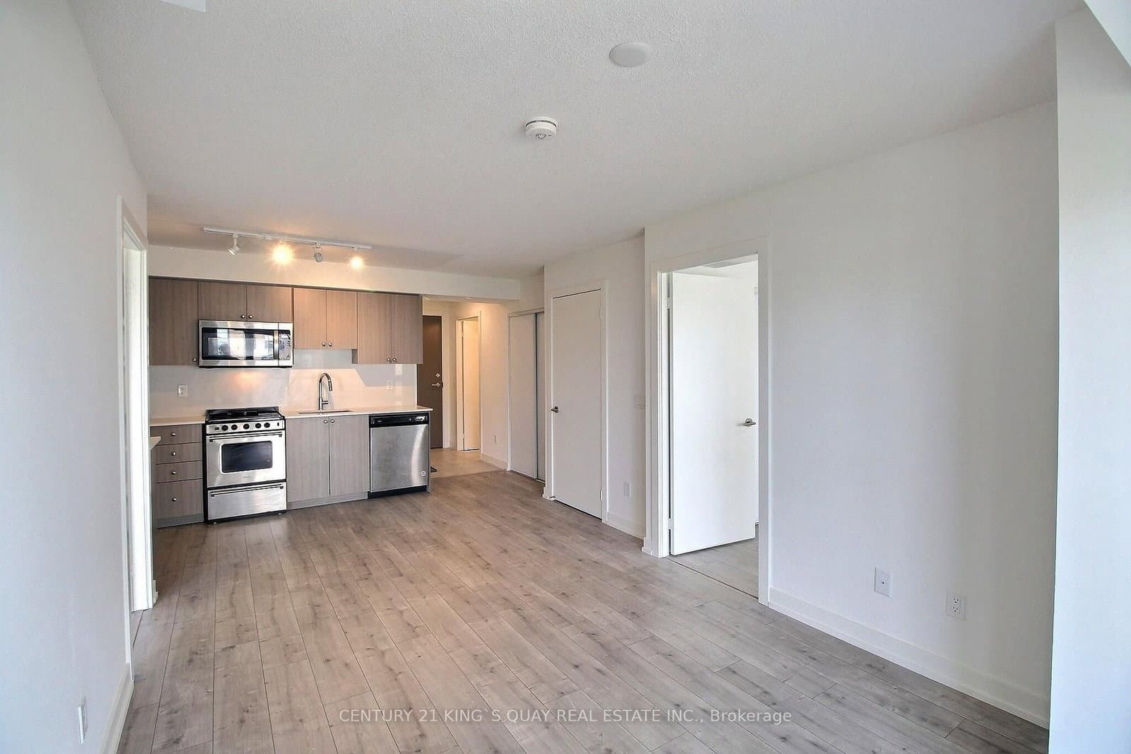 10 Wilby Crescent, Unit 907 - Image 3