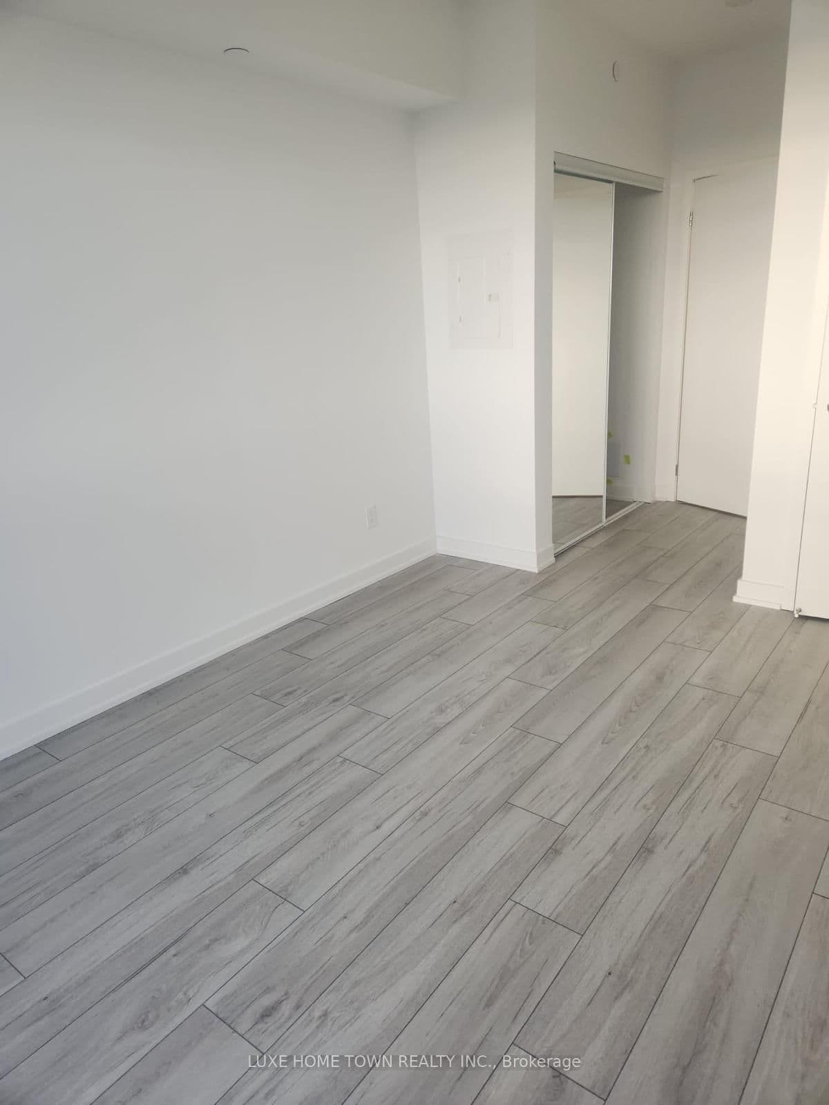 1035 Southdown Road, Unit 910 - Image 5