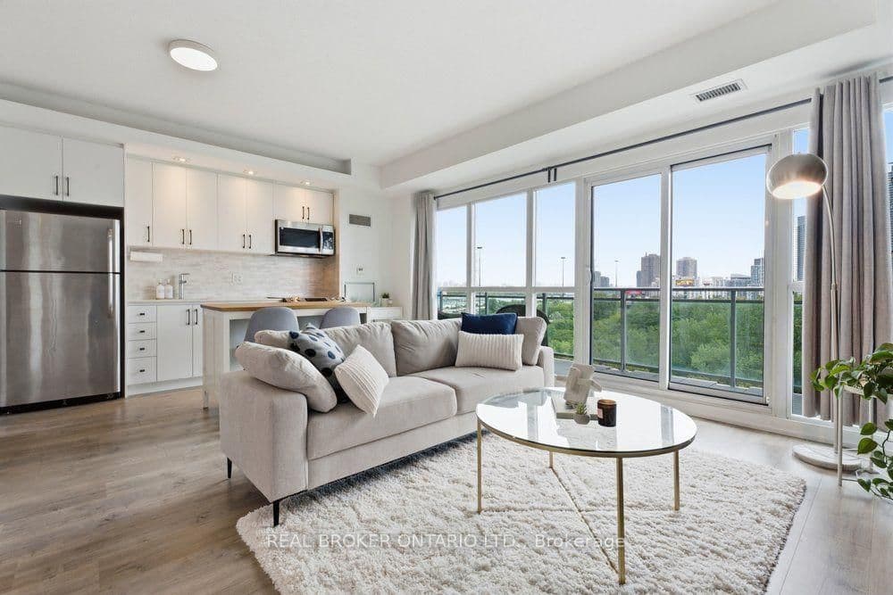 165 Legion Road N, Unit 825 - Image 2