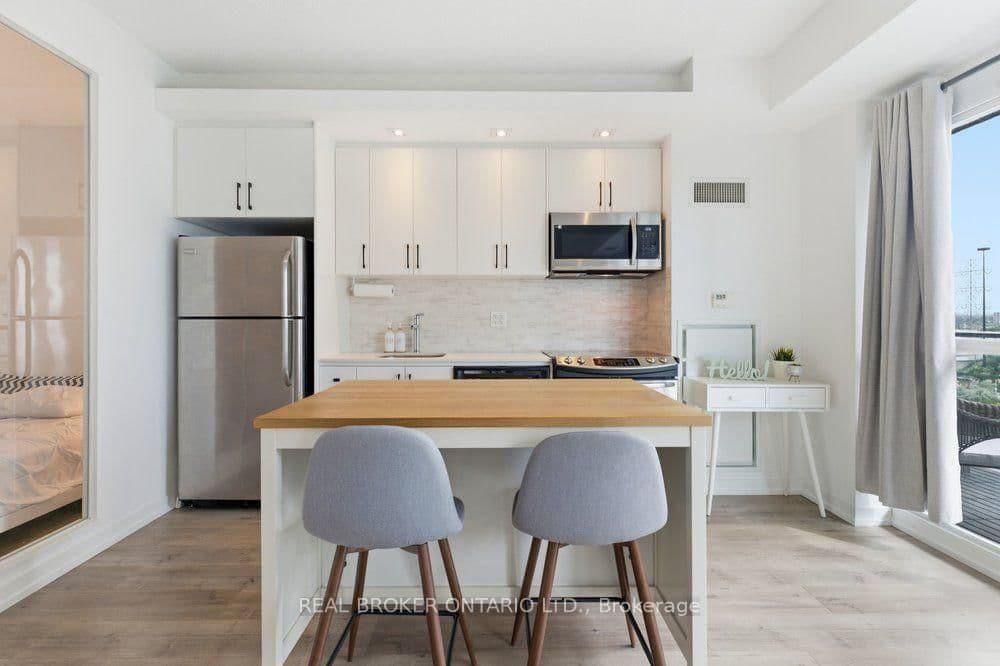 165 Legion Road N, Unit 825 - Image 6