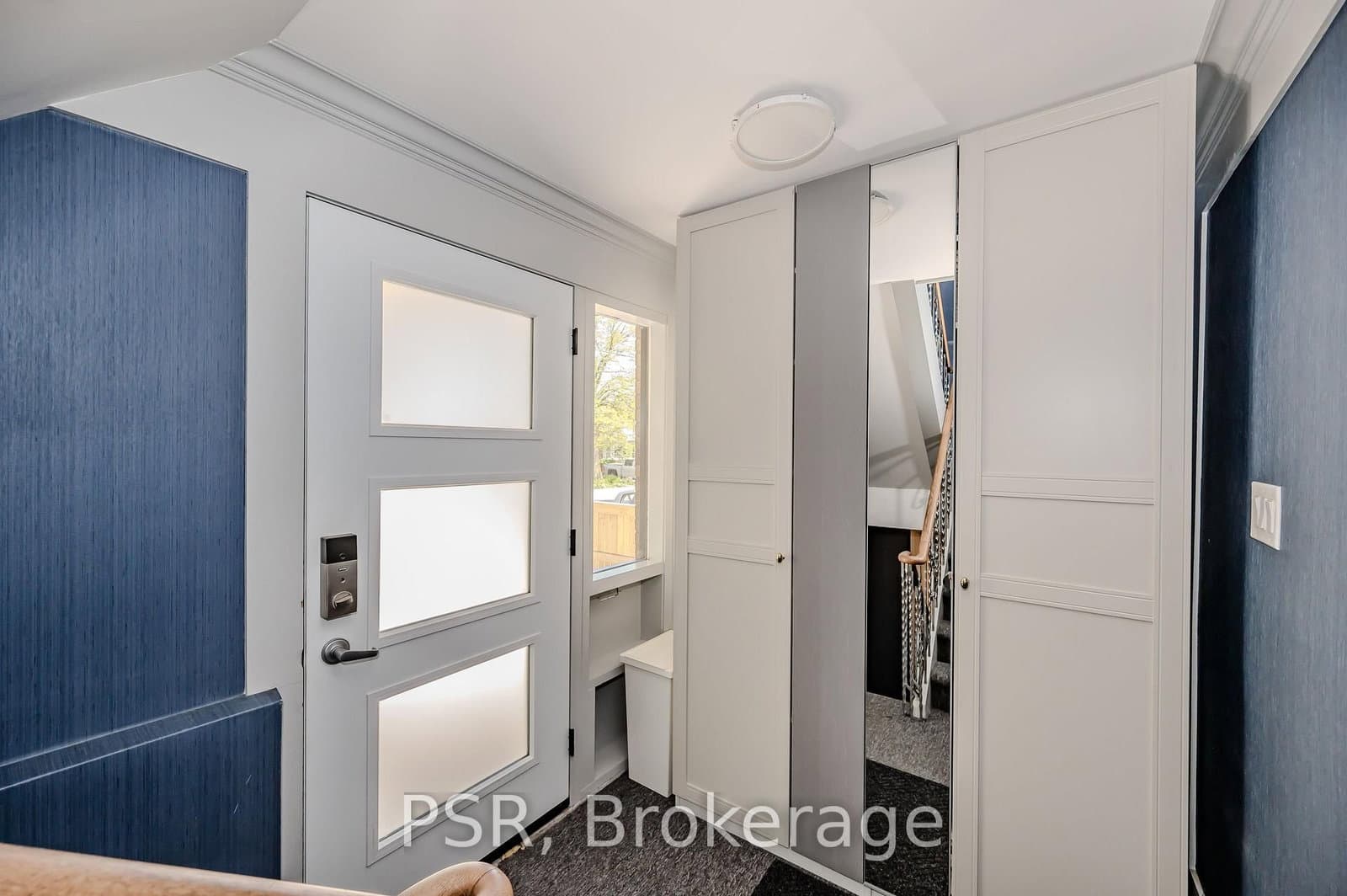 76 Thirty Fifth Street N, Unit Lower A - Image 3