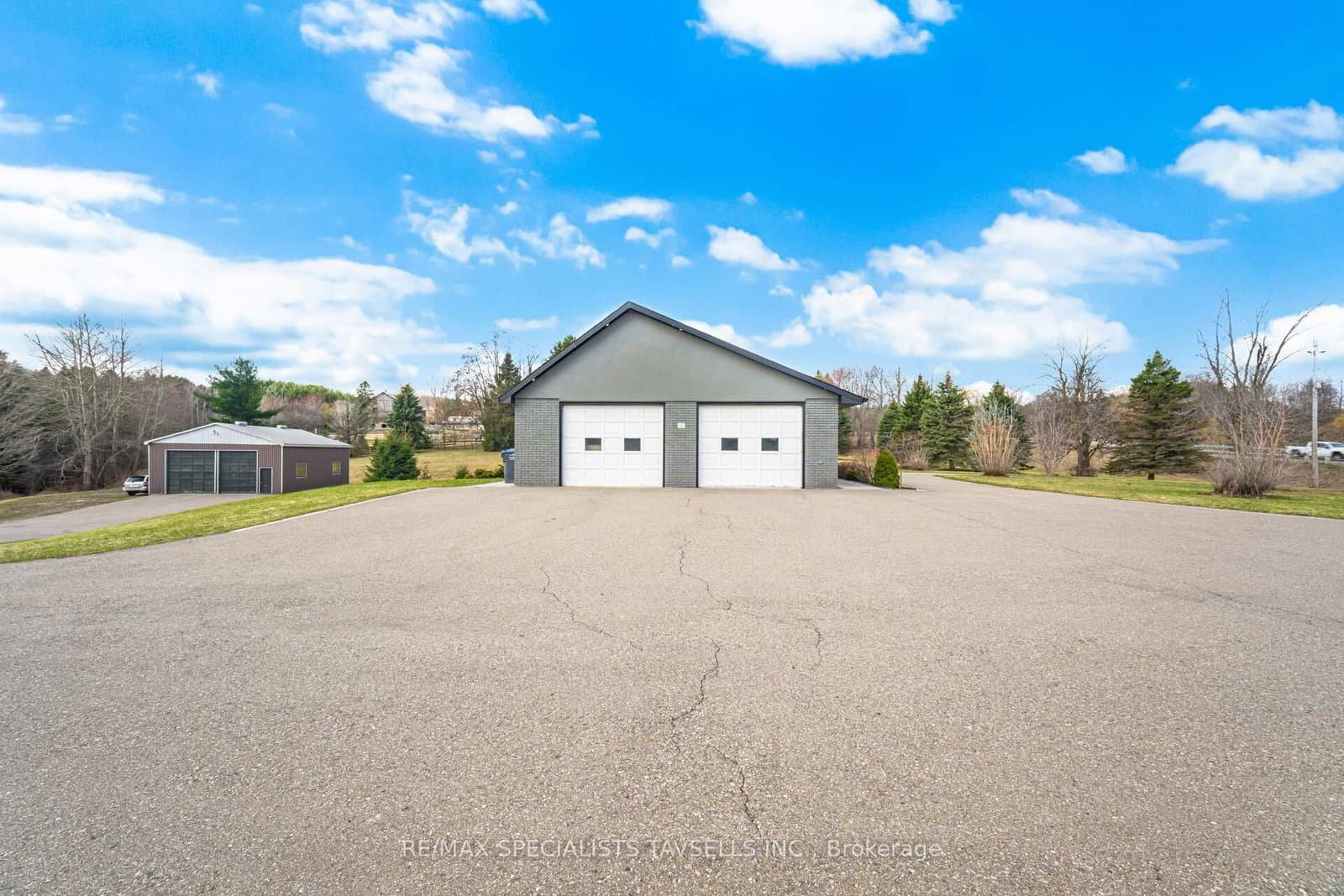 6785 Highway 9 Road - Image 4