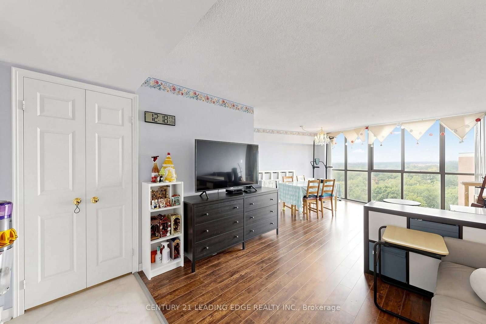 1230 Marlborough Court W, Unit 1106 - Image 3