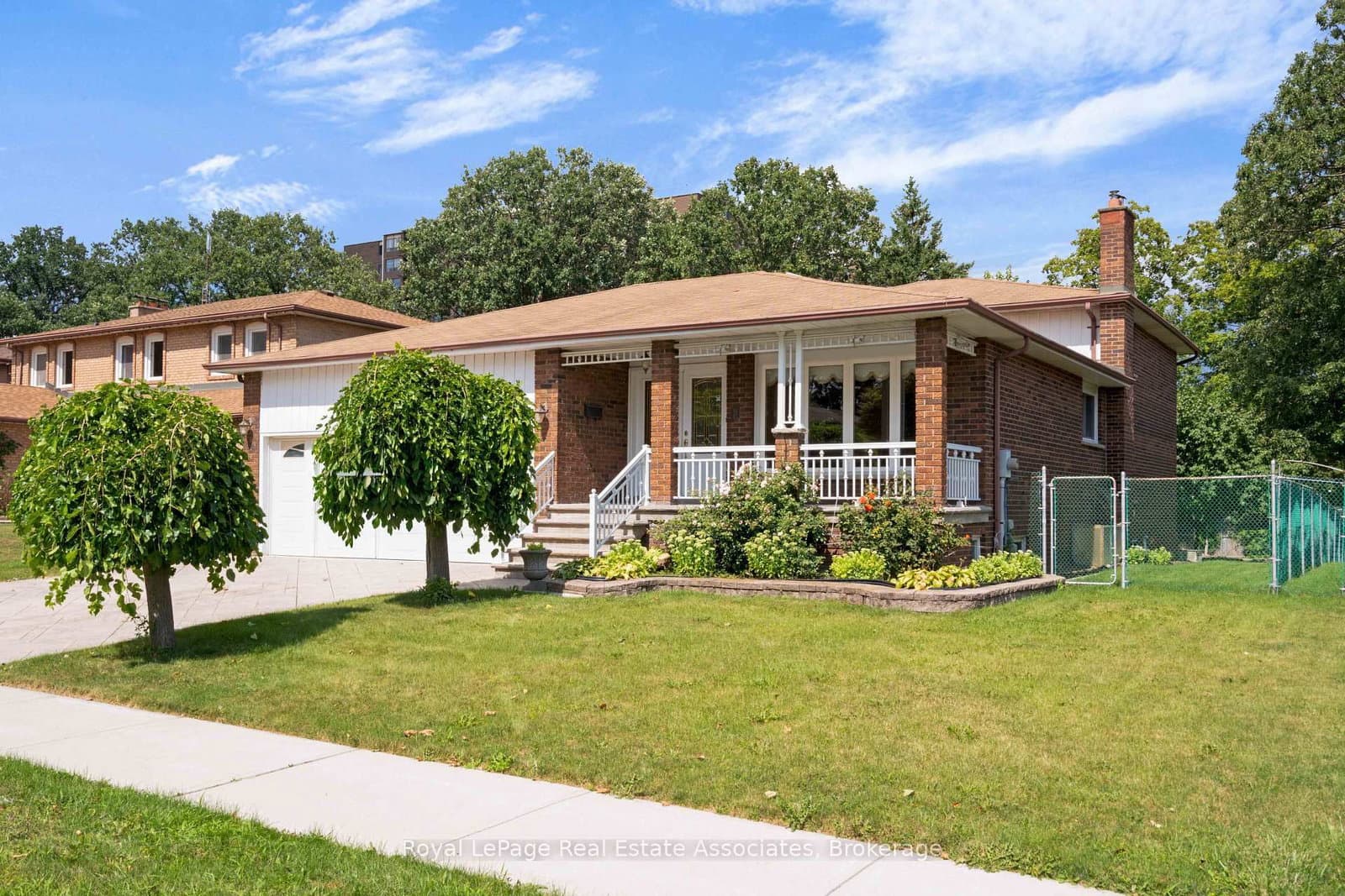 2535 Privet Crescent - Image 1