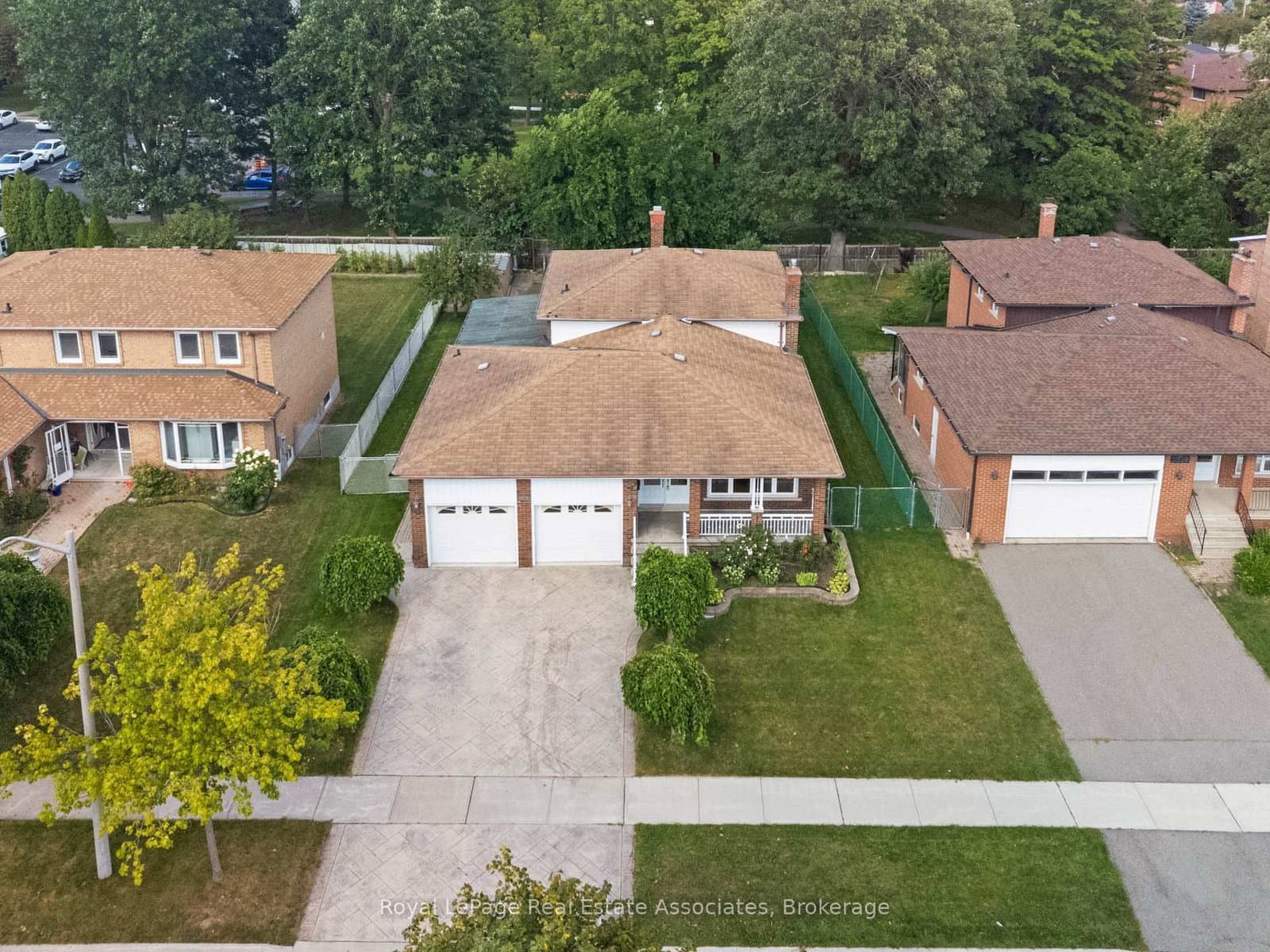 2535 Privet Crescent - Image 2