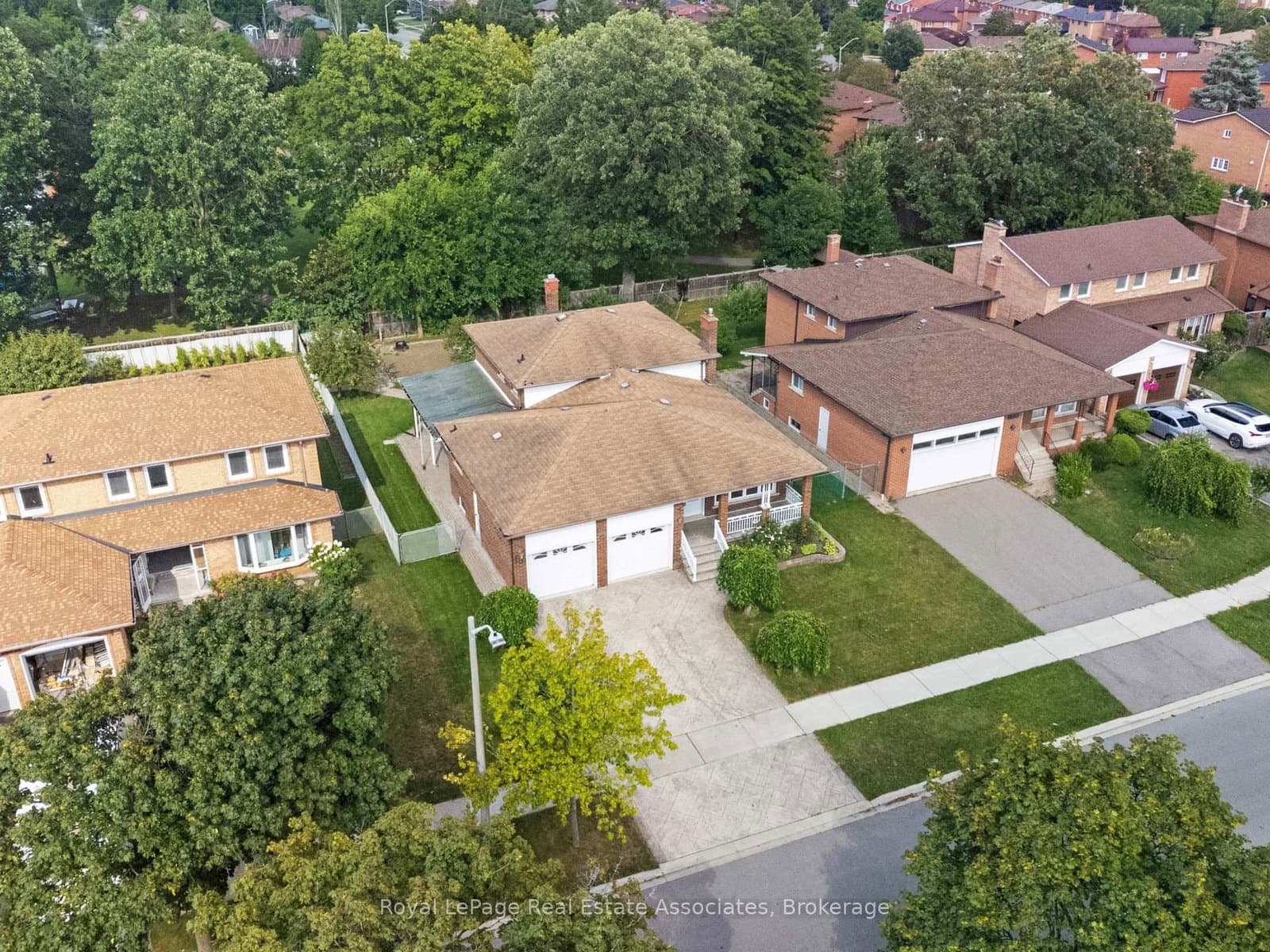 2535 Privet Crescent - Image 3