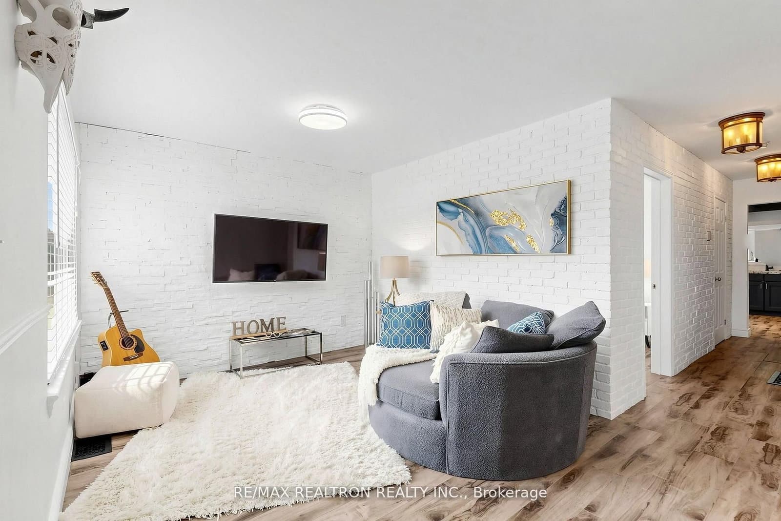 8 Villa Road - Image 4
