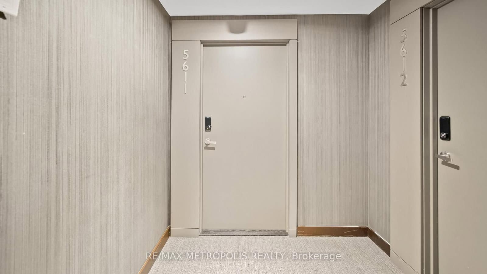 448 Burnhamthorpe Rd W 5611 - Image 4