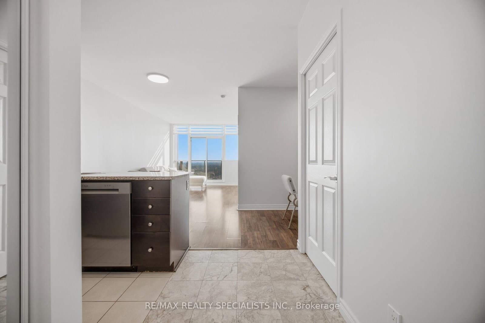 339 Rathburn Road W, Unit PH07 - Image 6