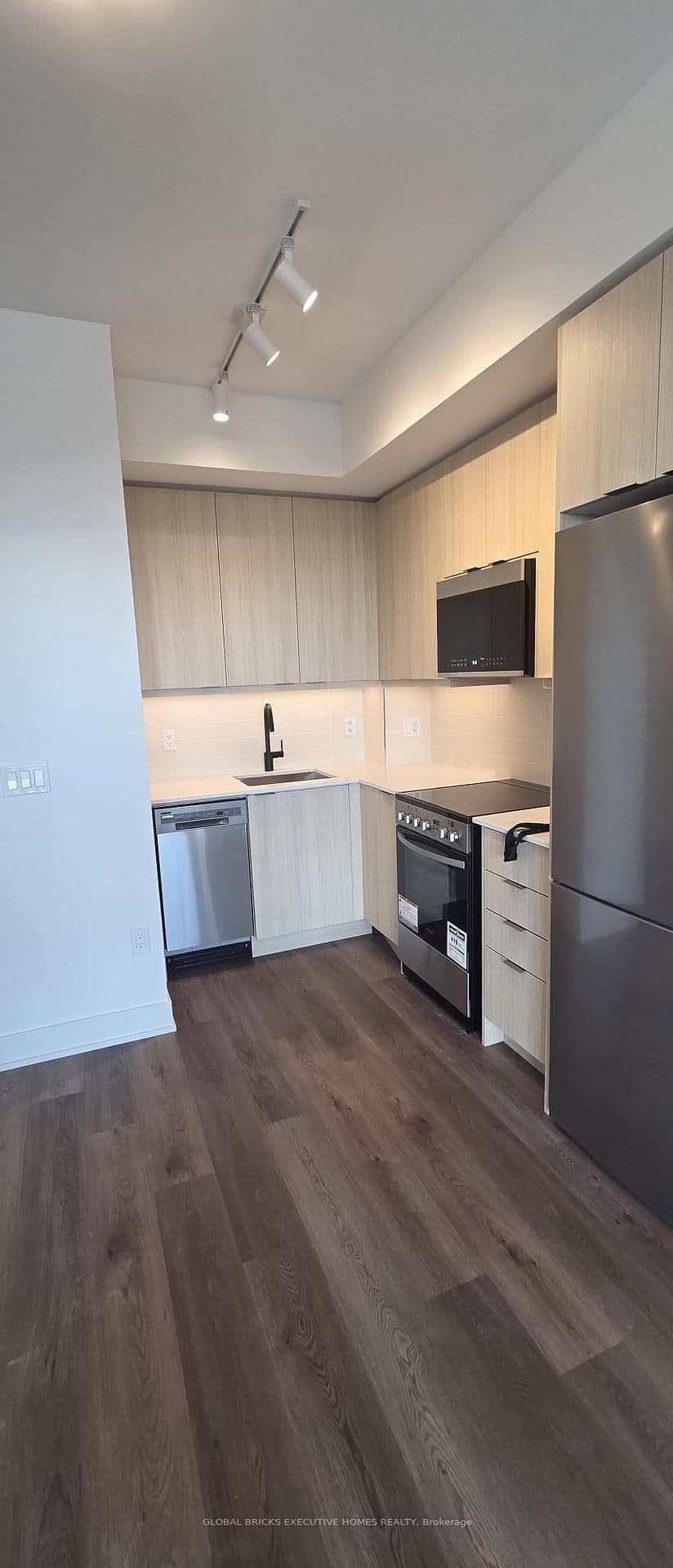 115 Nipissing Road, Unit 1012B - Image 3