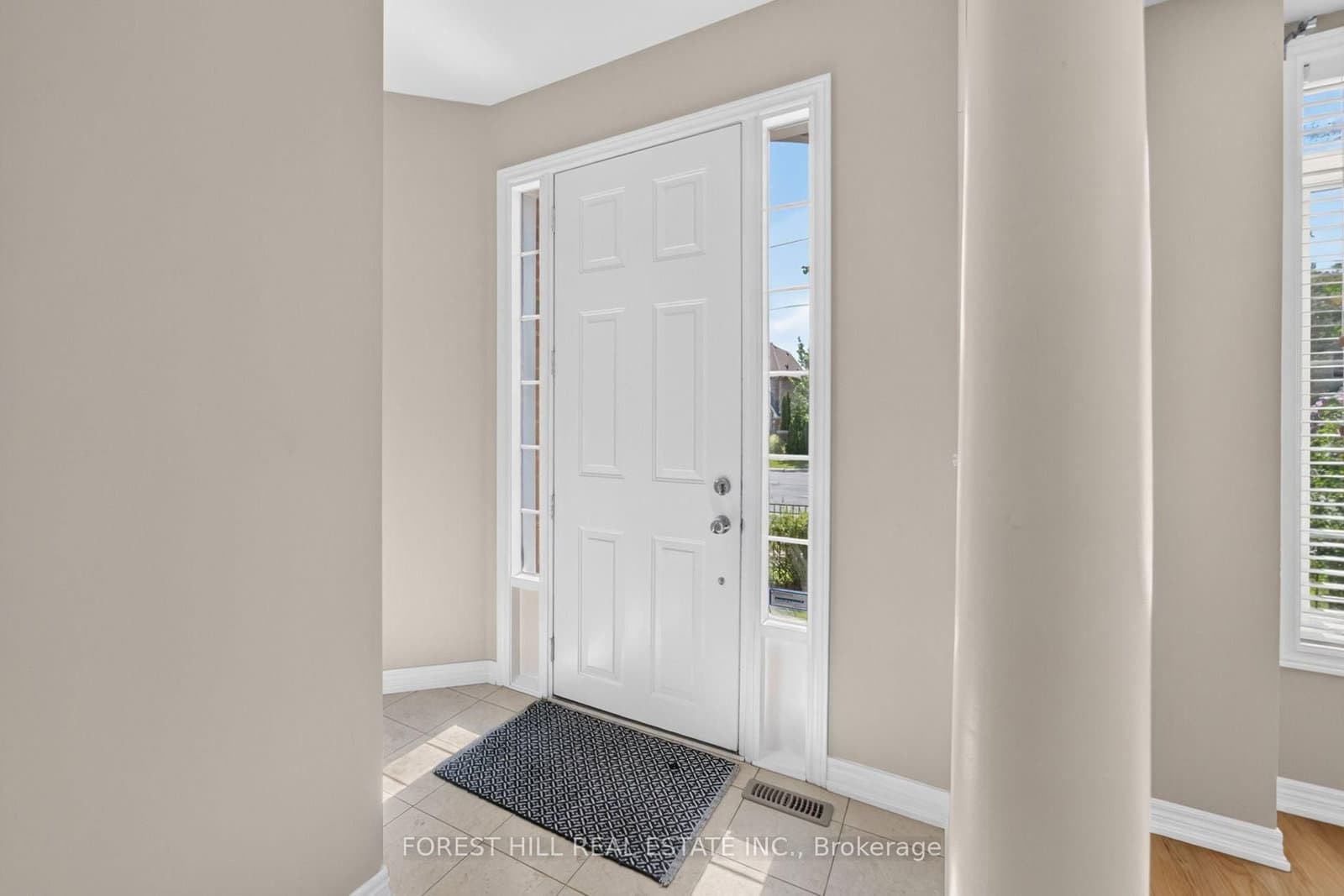 3549 Eglinton Avenue W - Image 3