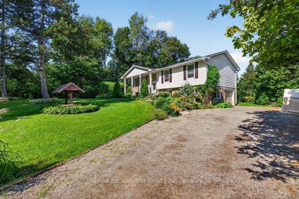 2725 BRITANNIA Road - Image 1
