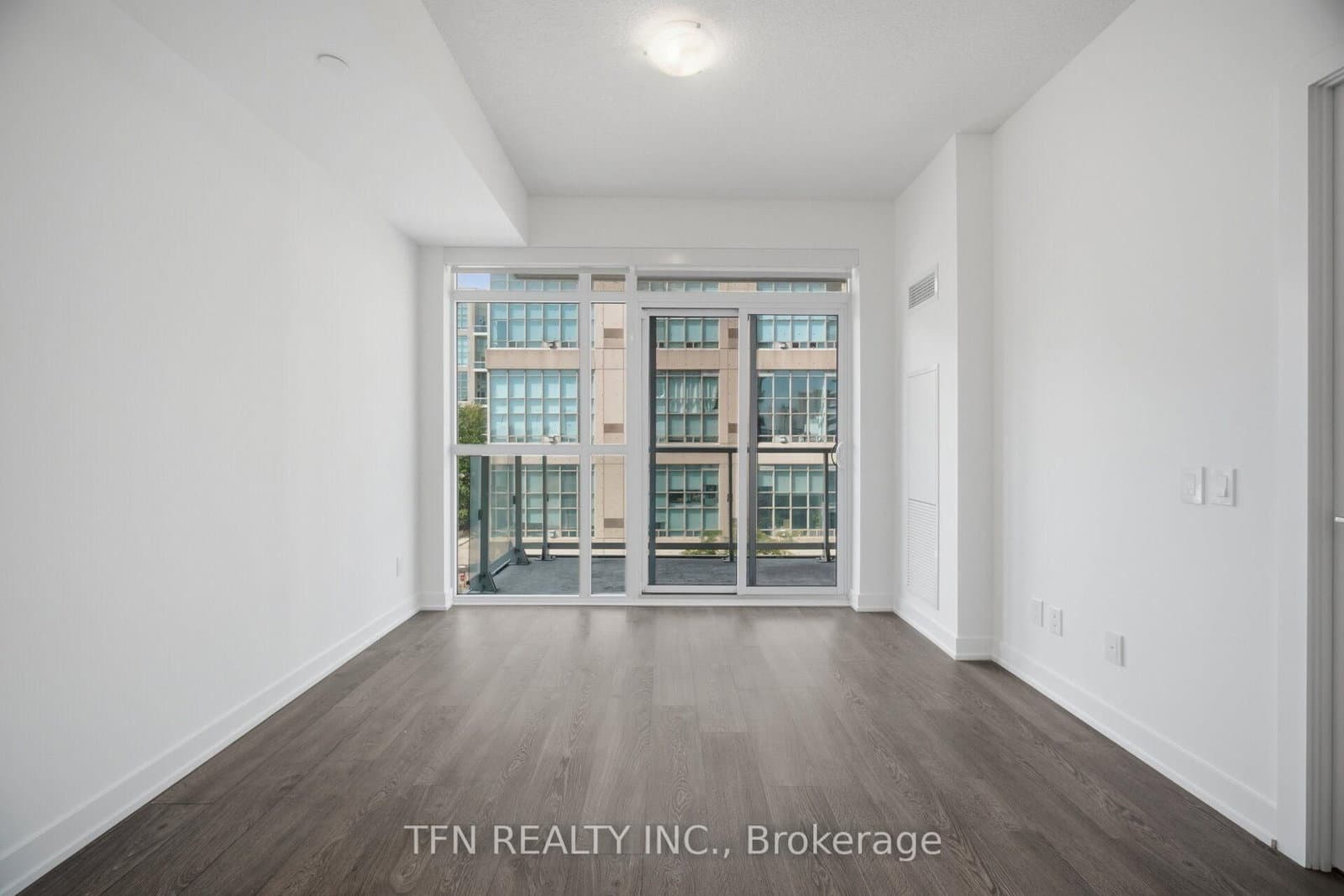 251 Manitoba Street - Image 5