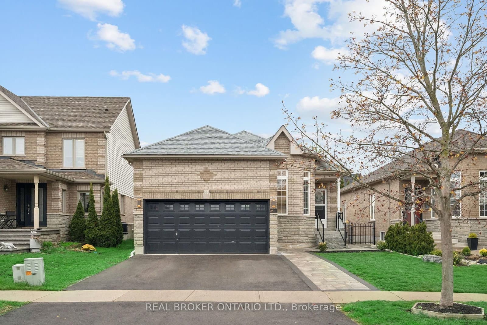 27 Spruce Boulevard - Image 2