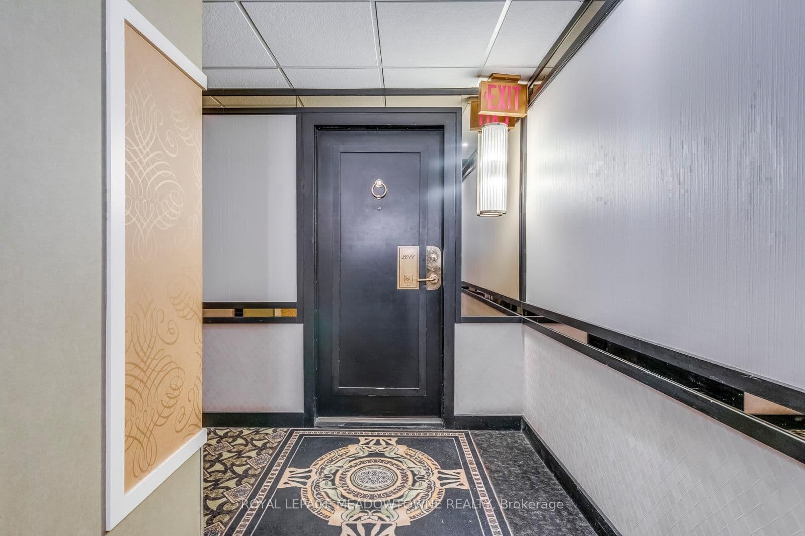 2045 Lakeshore Boulevard W, Unit 2011 - Image 4