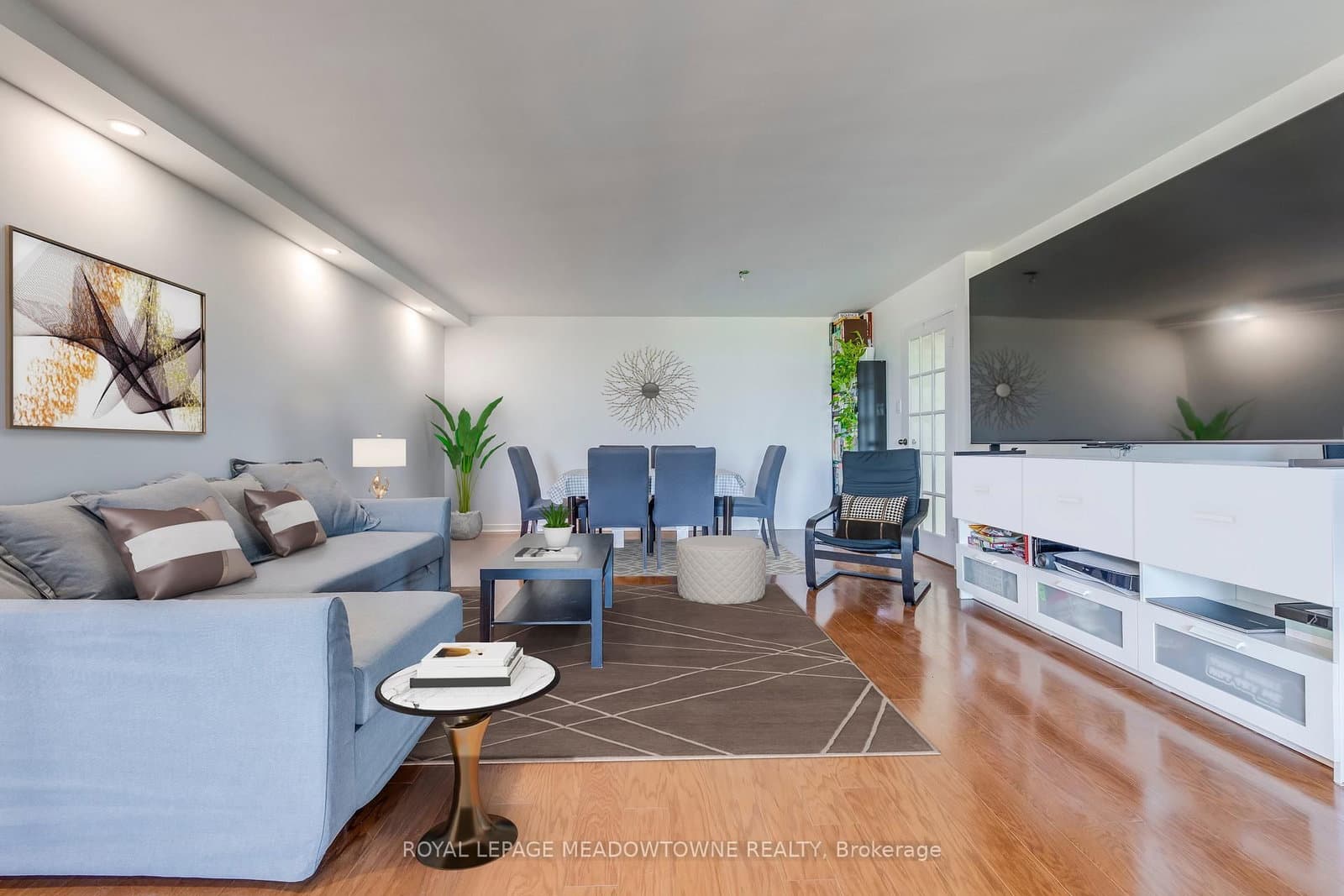 2045 Lakeshore Boulevard W, Unit 2011 - Image 6
