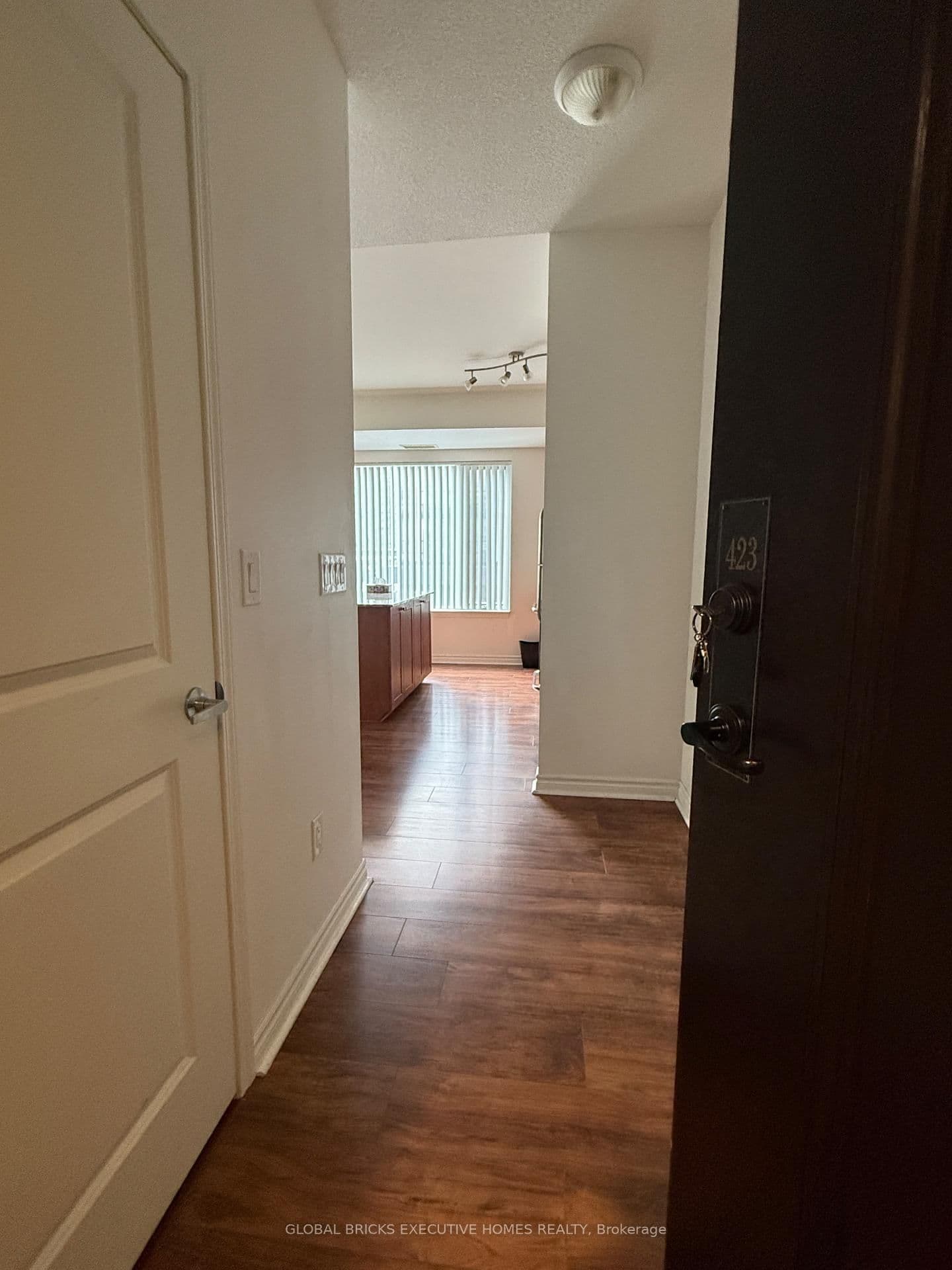 385 Prince Of Wales Drive, Unit 423 - Image 2