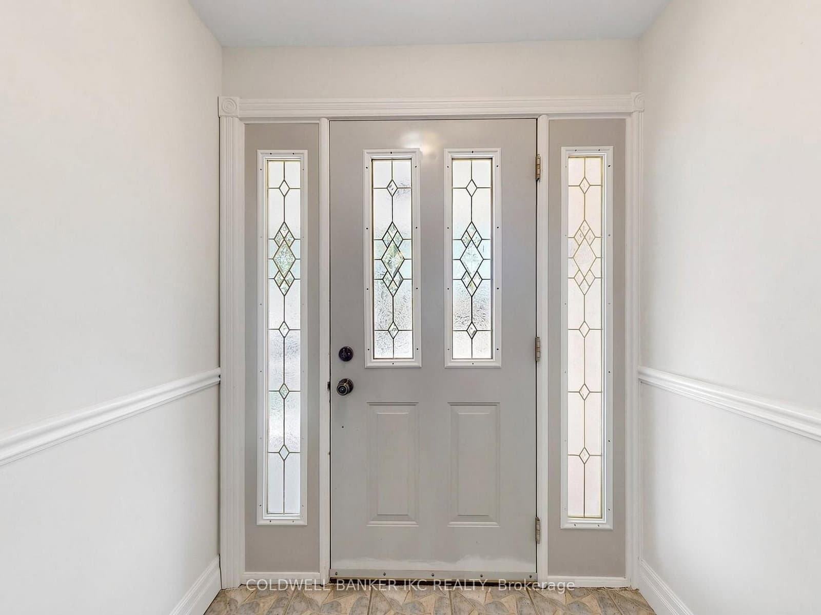 2220 Springfield Court - Image 3